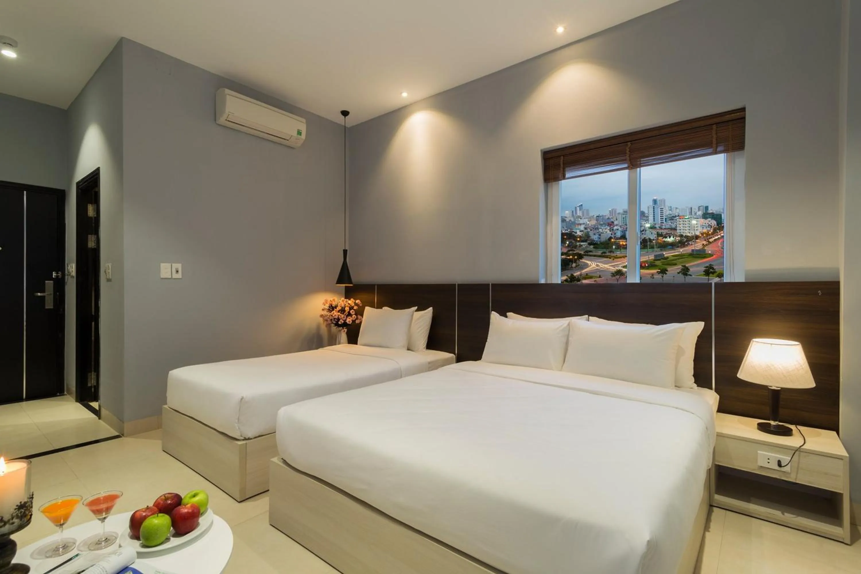 Bedroom, Bed in Capital O 1200 Salem Riverside Hotel