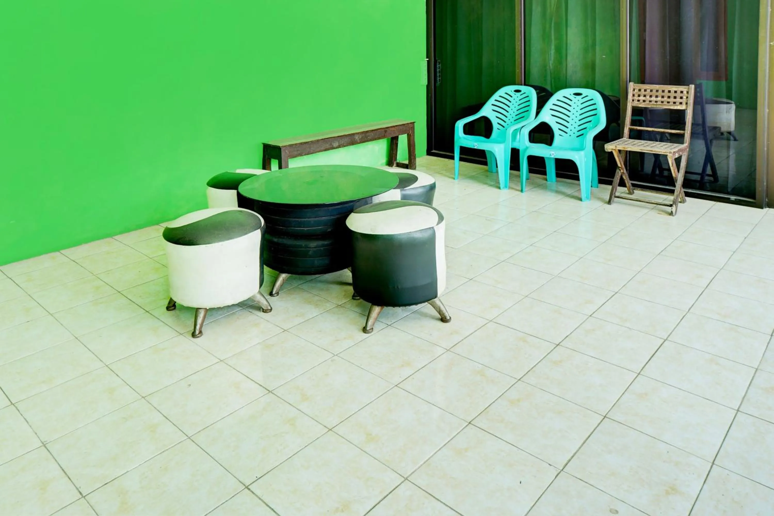 Lobby or reception in OYO Life 93075 Nova Jaya 2 Homestay Syariah