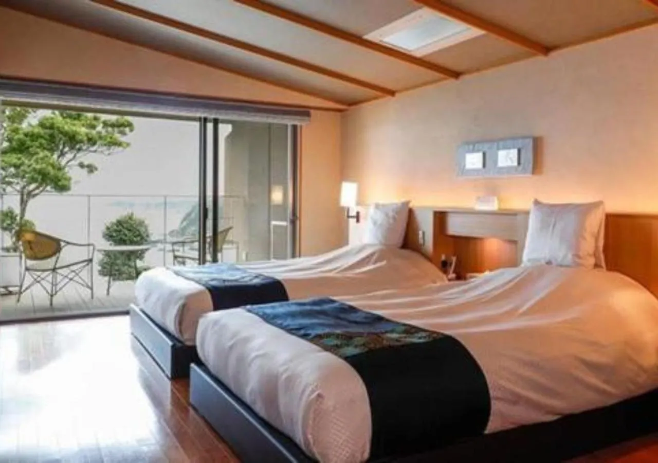 Bed in Oyado The Earth