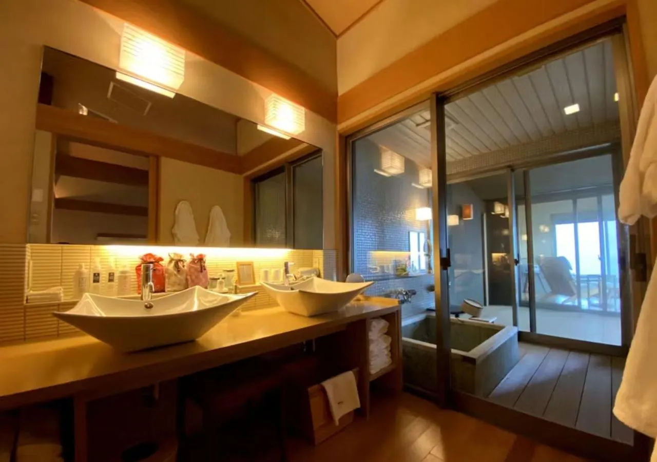 Bathroom in Oyado The Earth