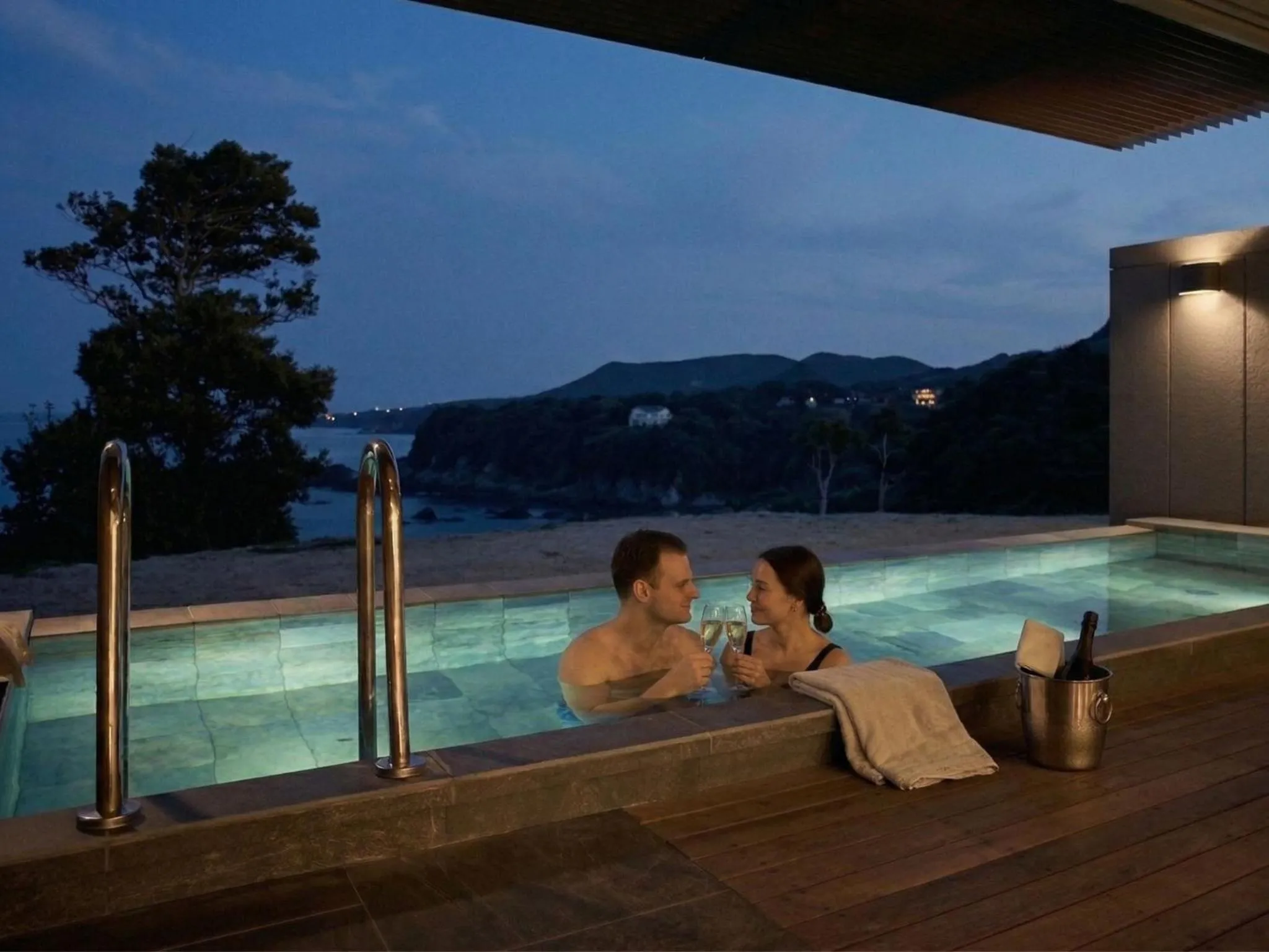 Pool view in Oyado The Earth