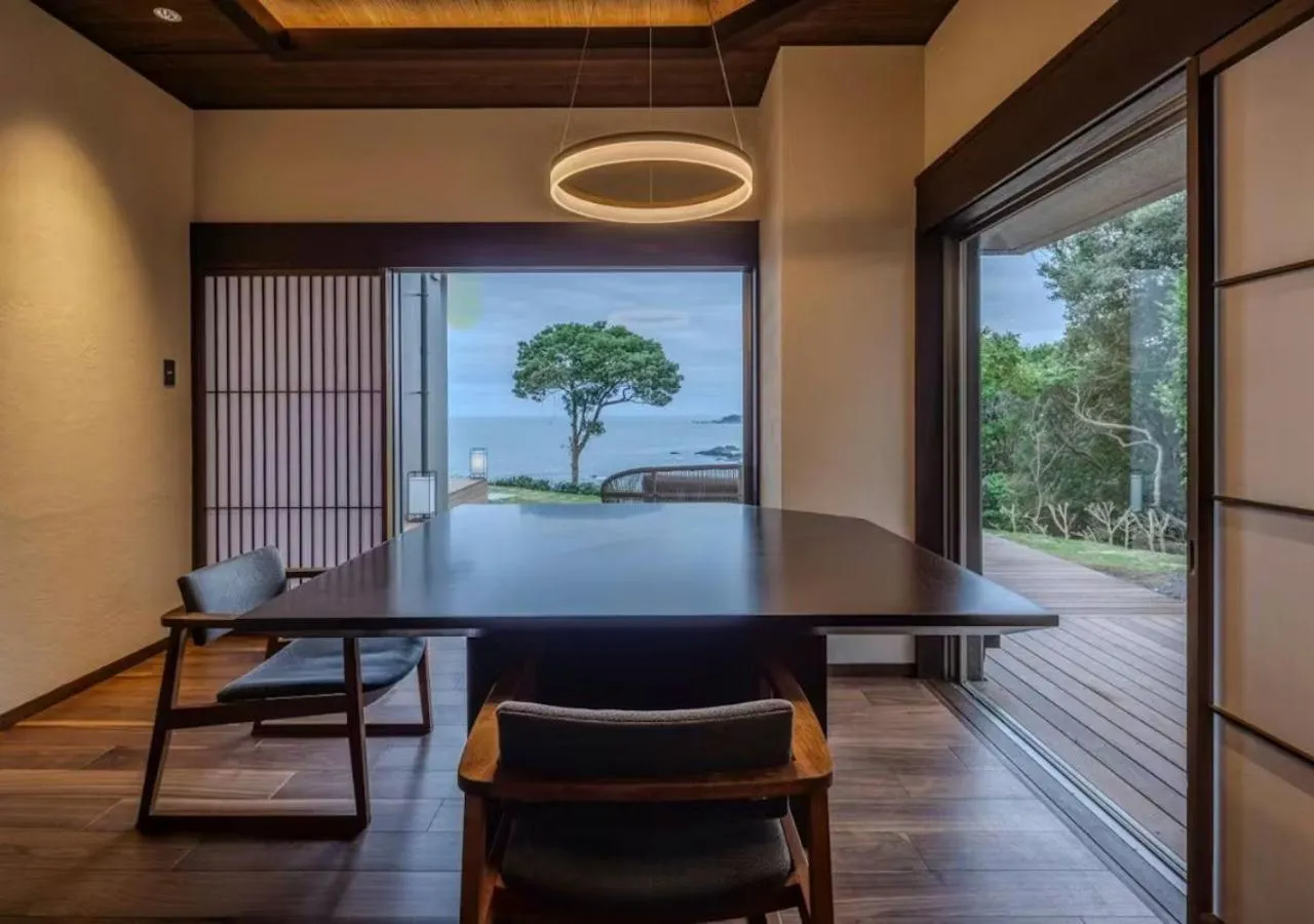 Photo of the whole room in Oyado The Earth