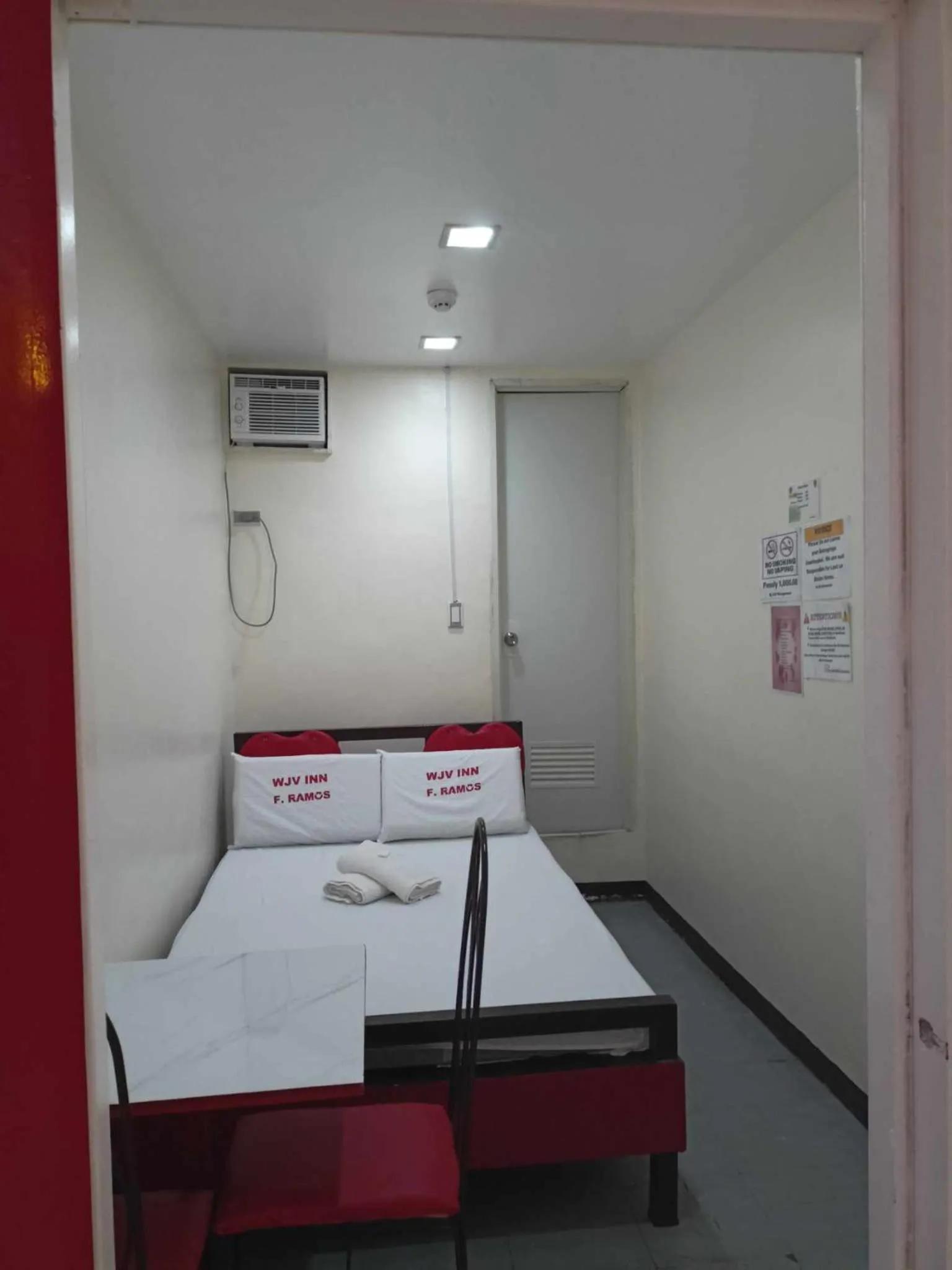Photo of the whole room, Bed in WJV INN RAMOS
