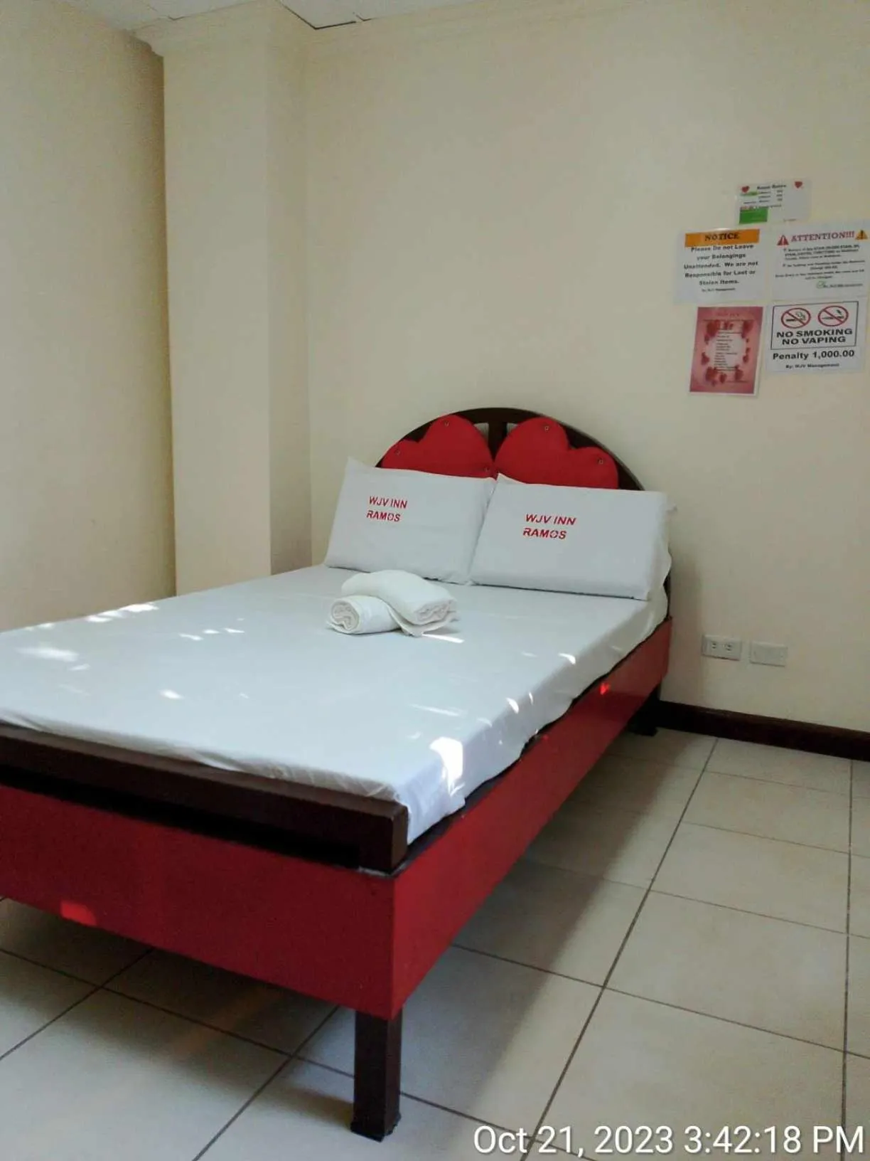 Bed in WJV INN RAMOS