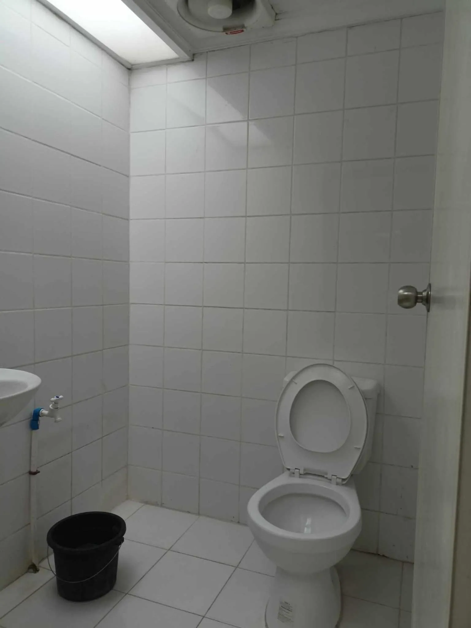 Toilet in WJV INN RAMOS
