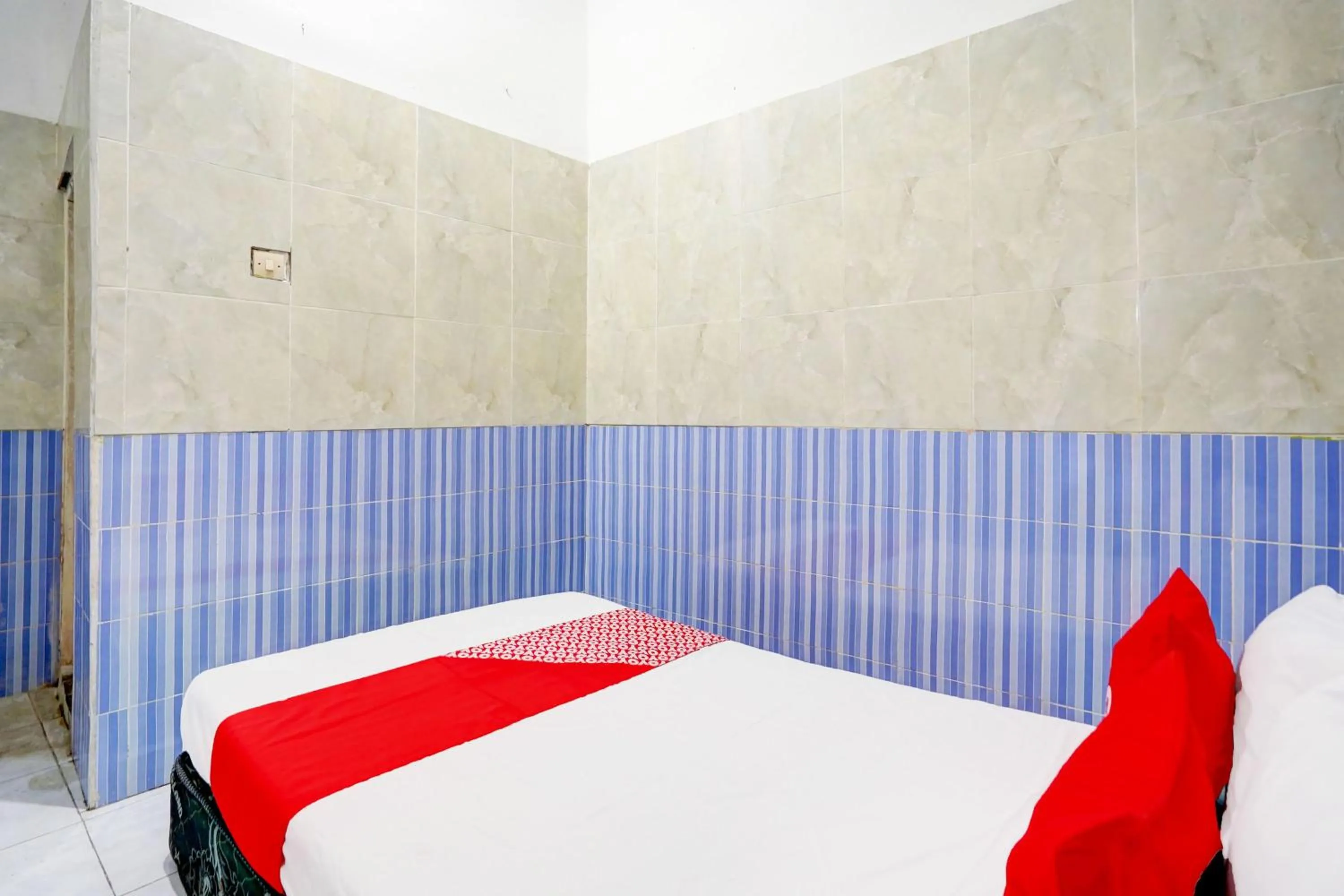Bedroom, Bed in OYO Life 93061 Kost Vicky Syariah