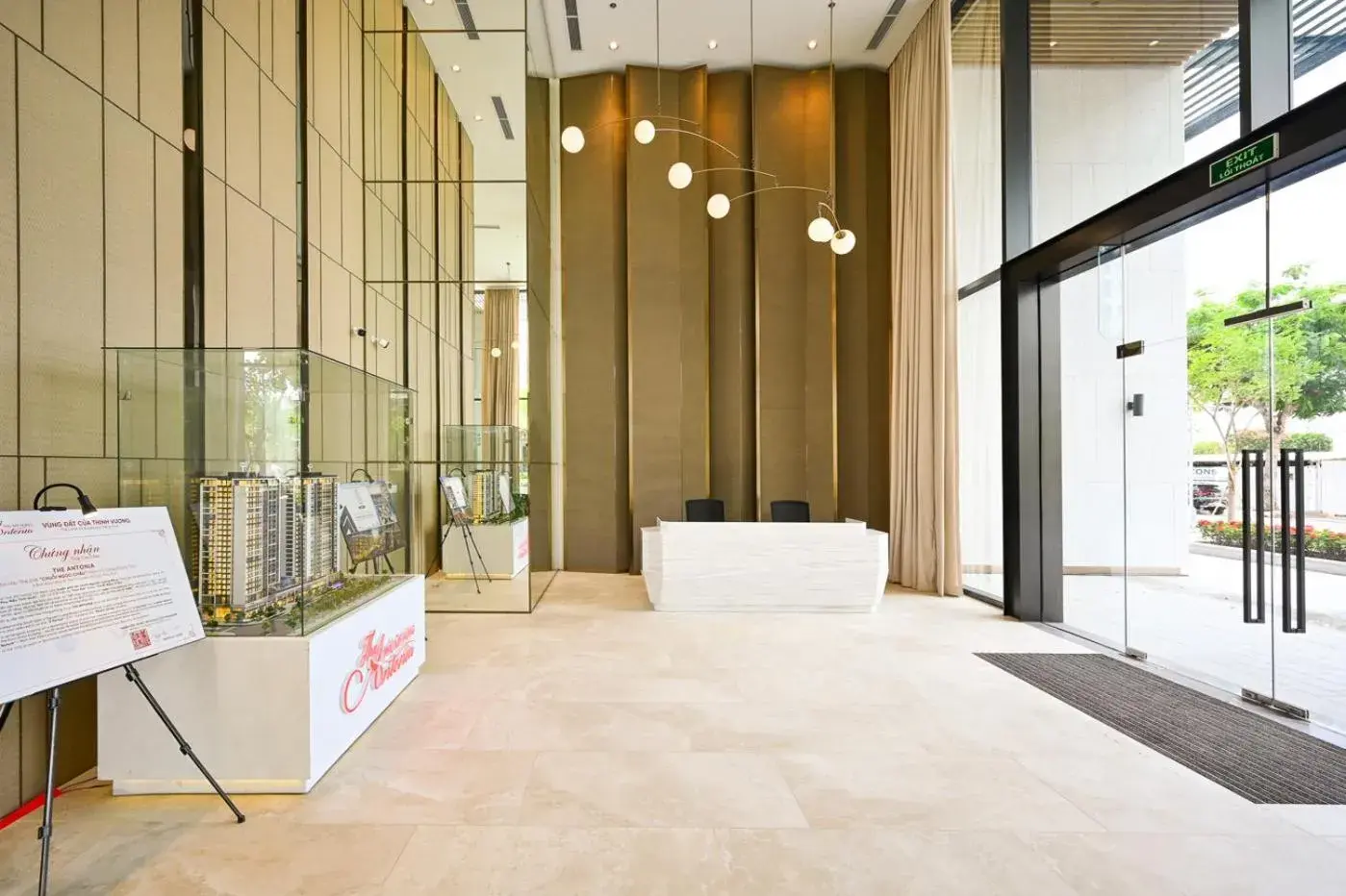 Facade/entrance in Royal State - The Ascentia Phu My Hung Facade/entrance in Royal State - The Ascentia Phu My Hung