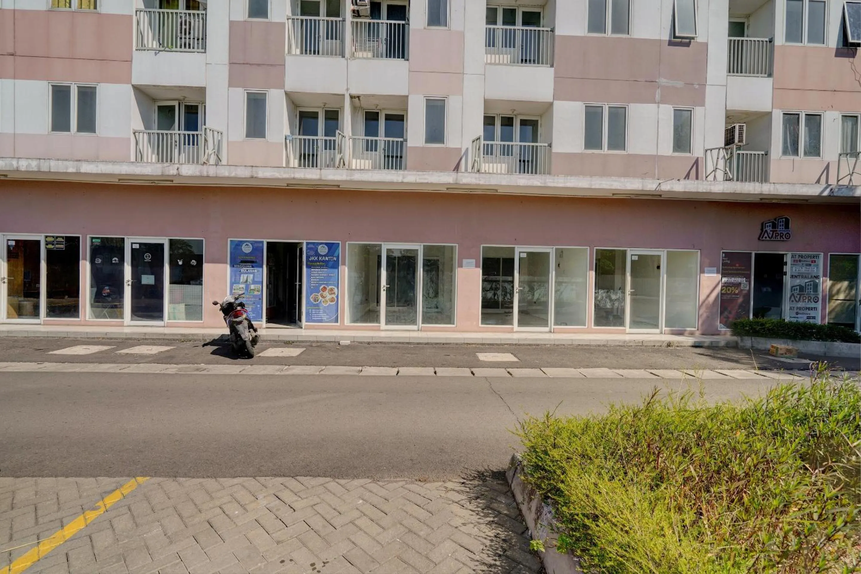 Facade/entrance in OYO Life 92889 Apartement Grand Sentraland Karawang By A.t Room