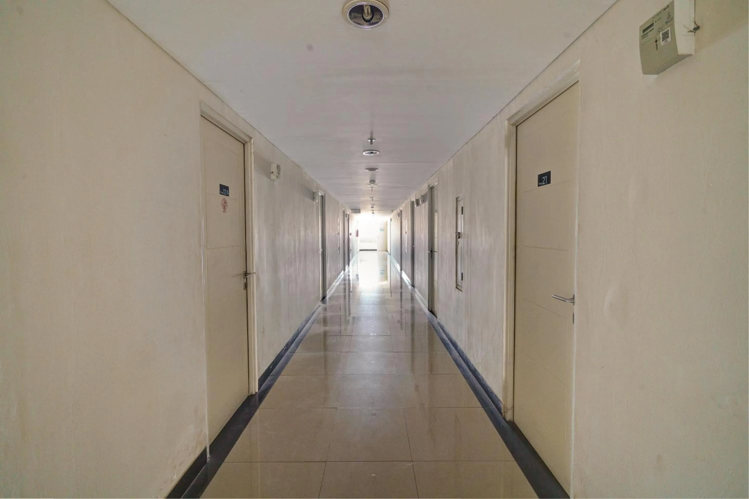 Lobby or reception in OYO Life 92889 Apartement Grand Sentraland Karawang By A.t Room