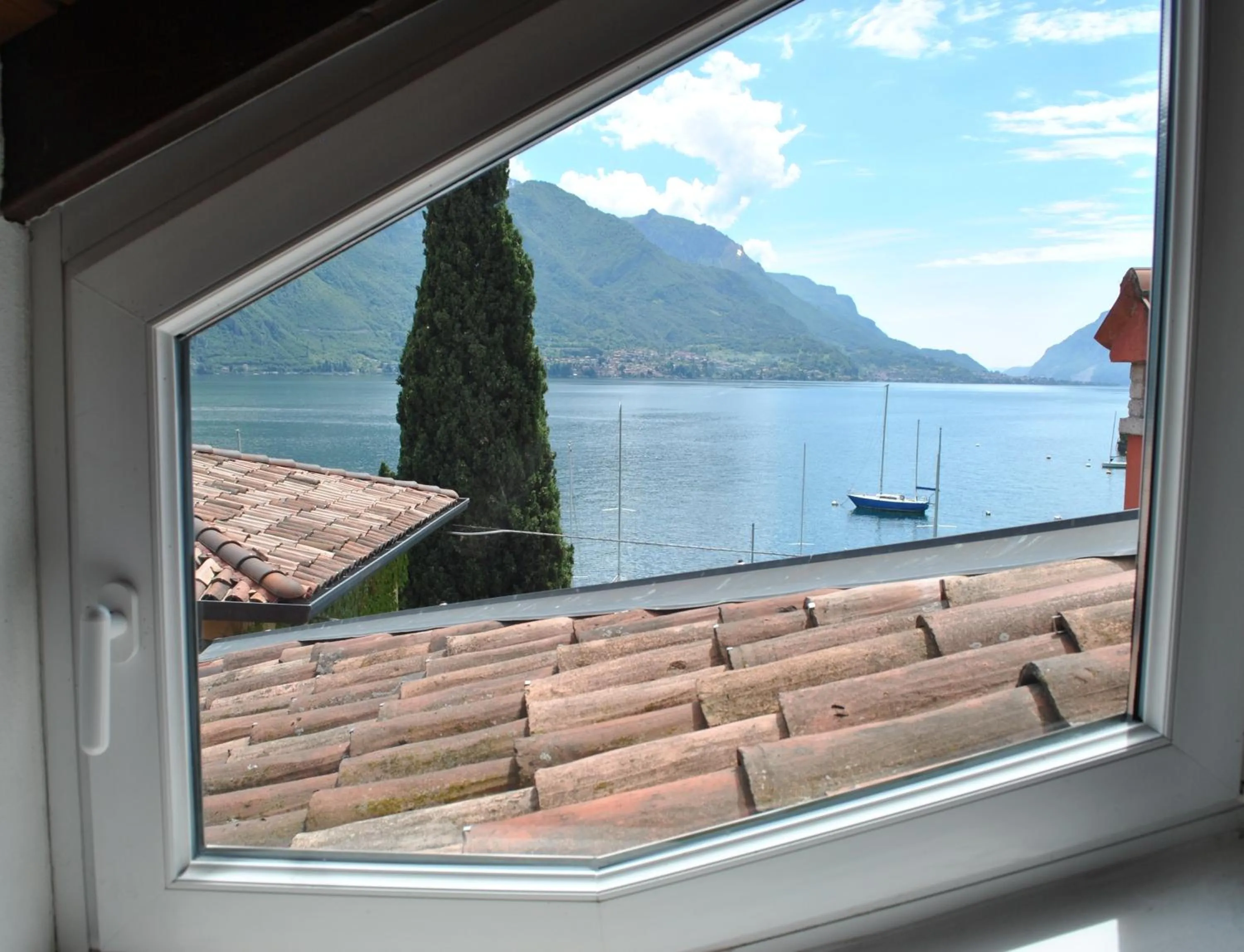 Lake view in My Bellagio Home