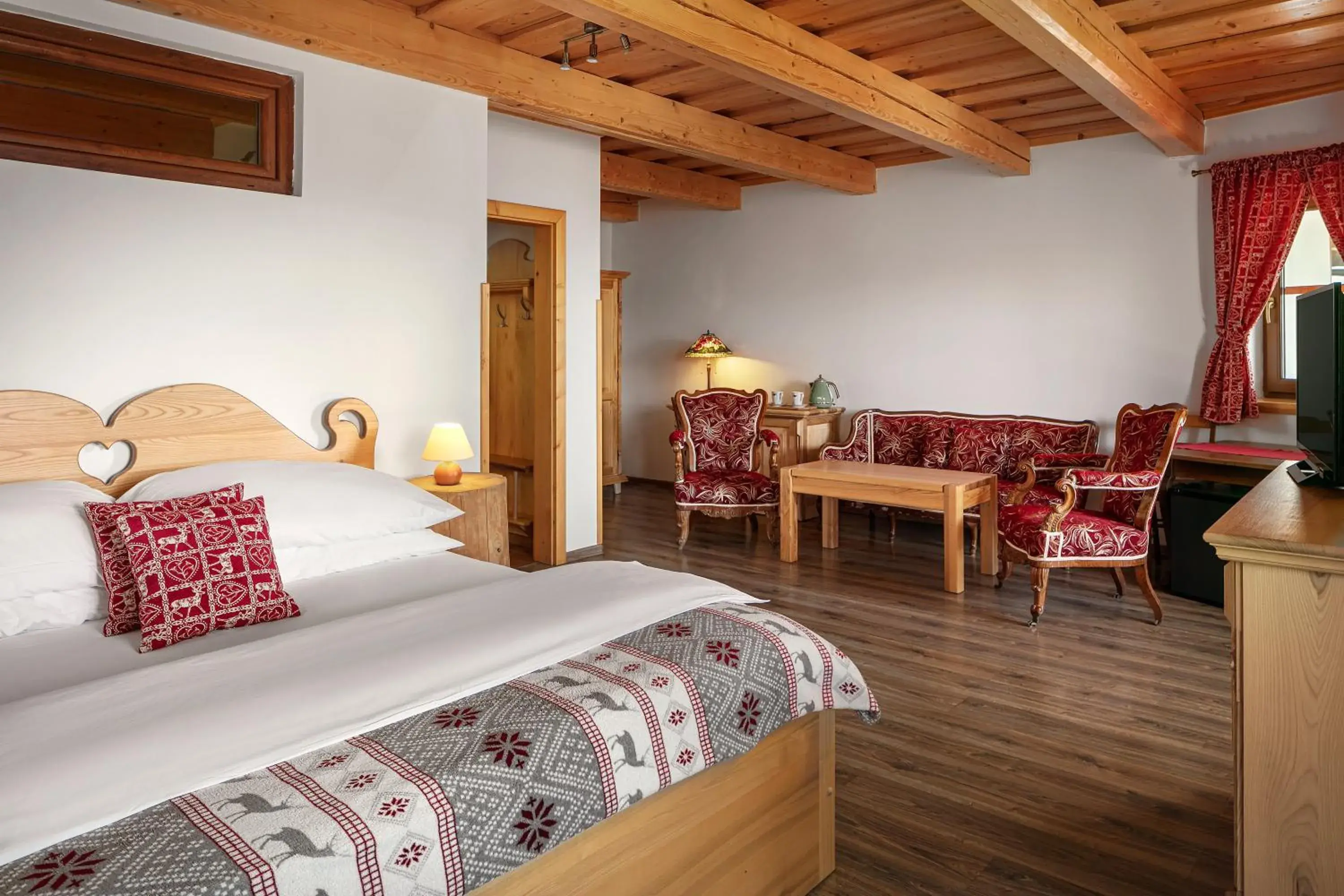 Comfort Double Room with Balcony in Hotel Křížový vrch Comfort Double Room with Balcony in Hotel Křížový vrch