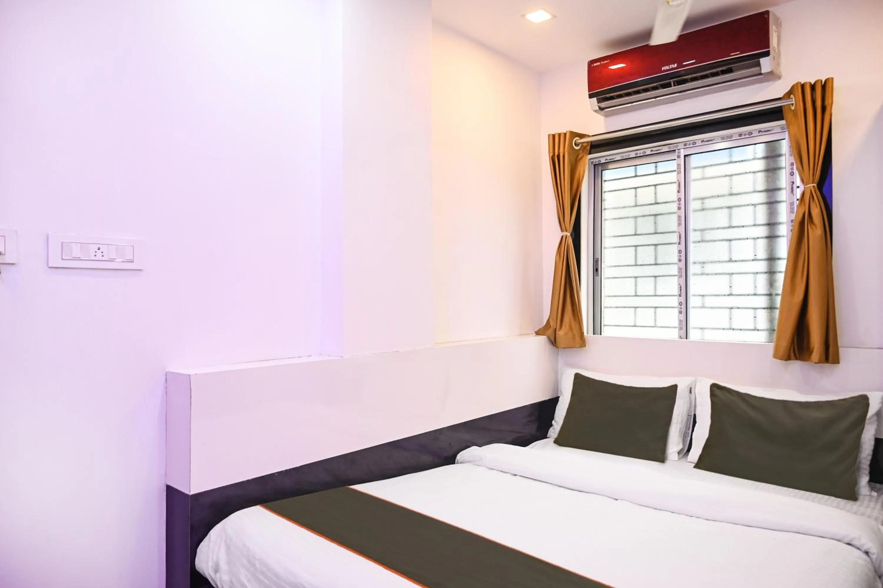 Bedroom, Bed in Super Collection O Heritage Near Acropolis Mall
