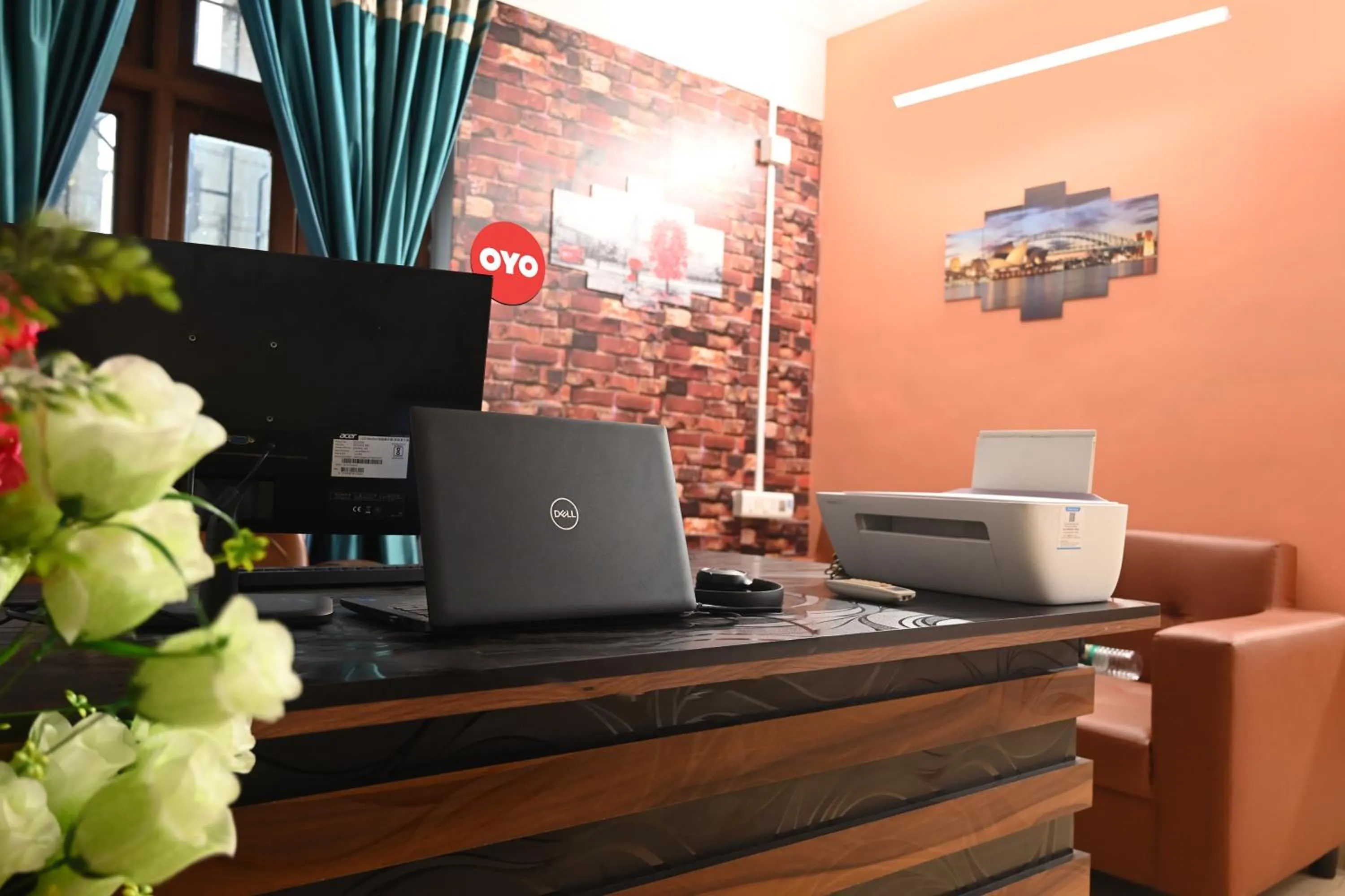 Lobby or reception in Hotel O Shraddha Residency 2