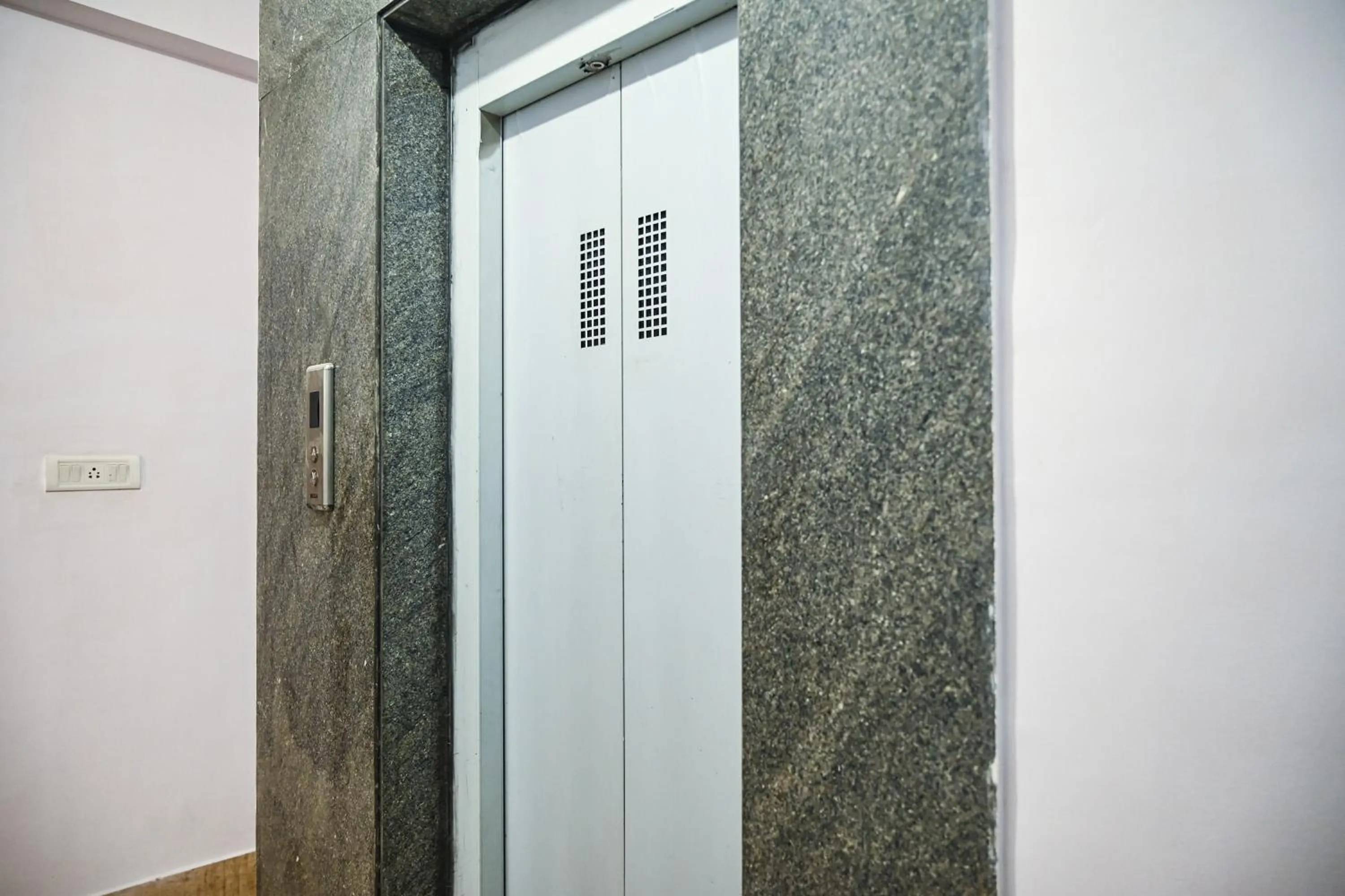 Lobby or reception in Hotel O Shraddha Residency 2