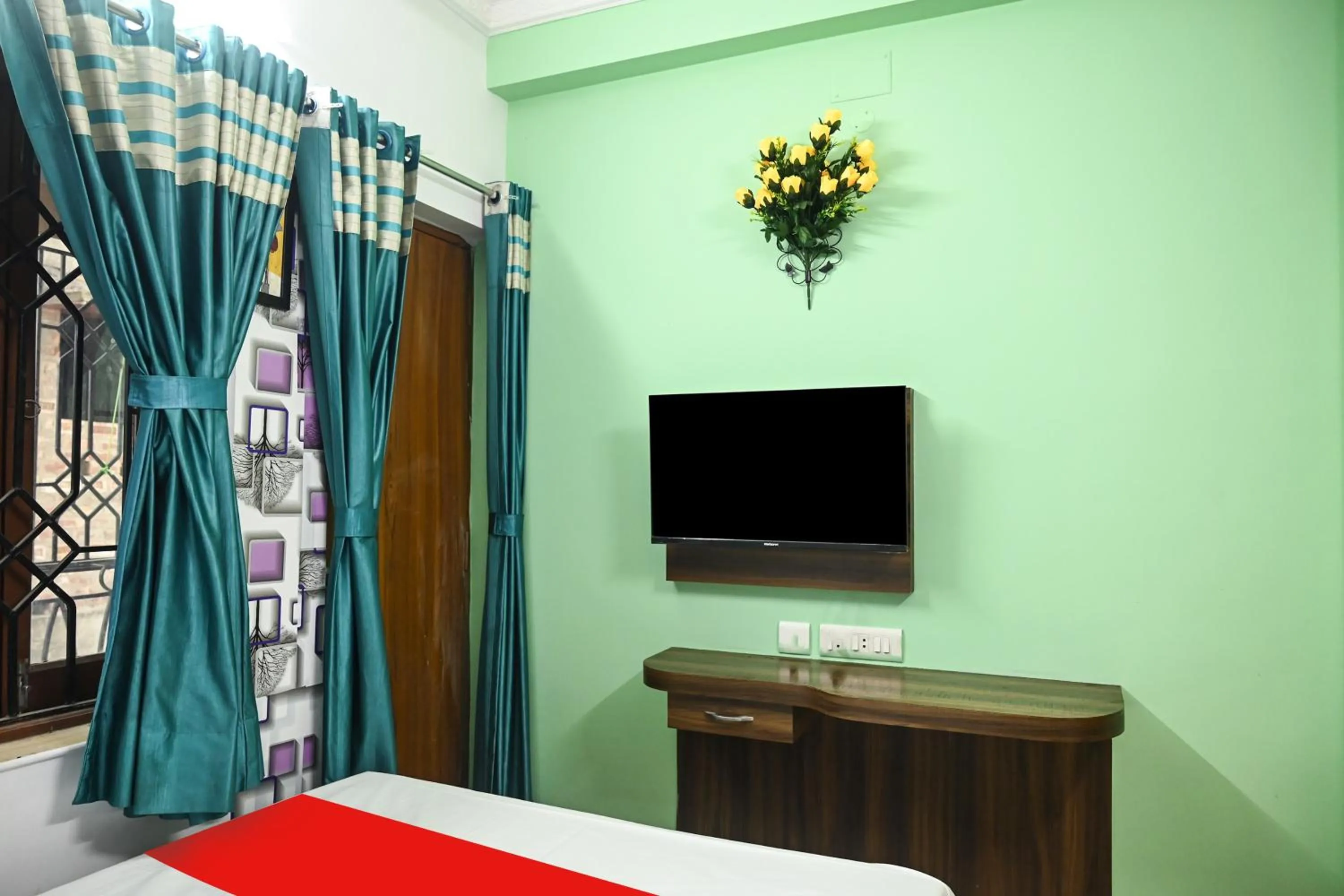 Bedroom, Bed in Hotel O Shraddha Residency 2