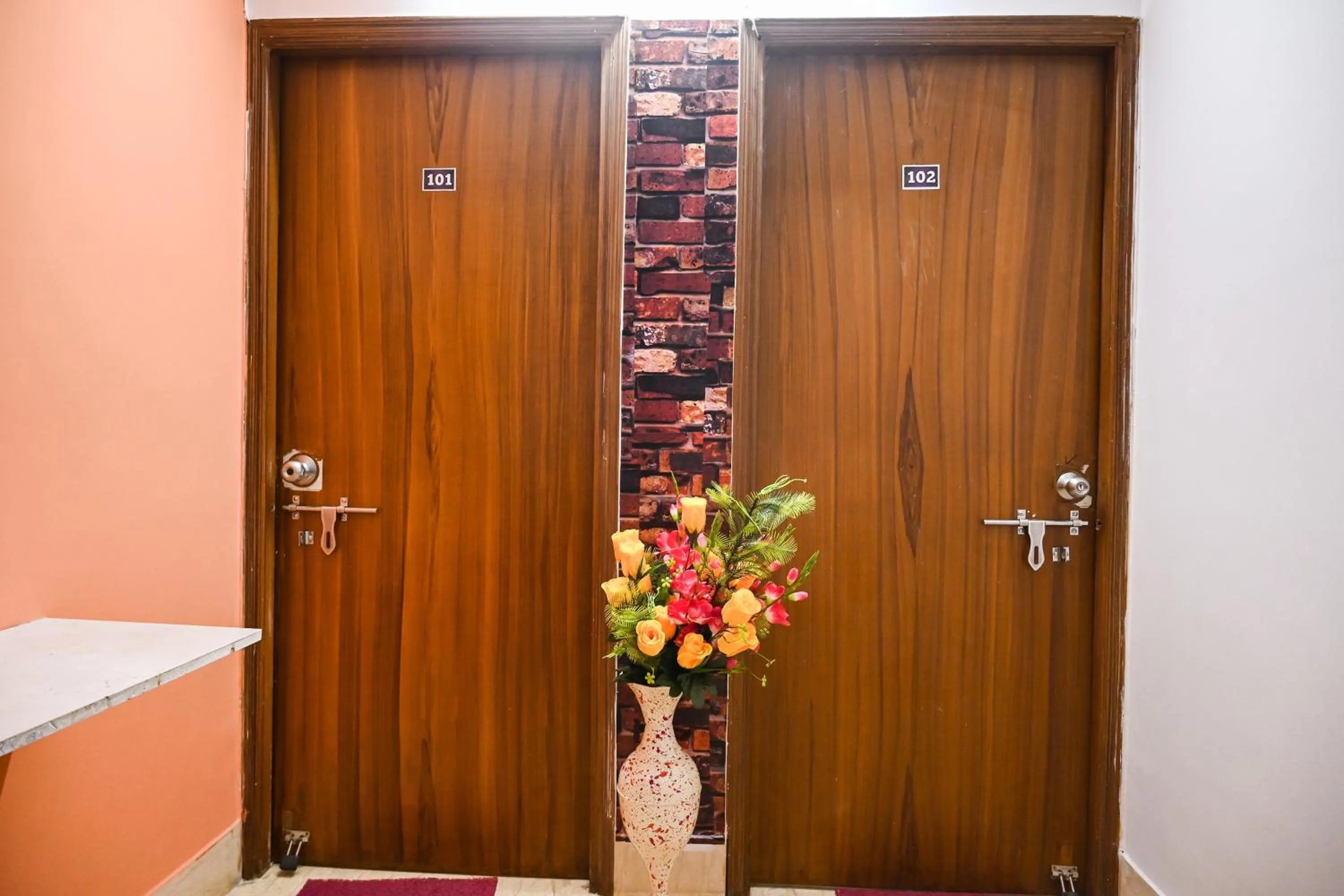 Lobby or reception in Hotel O Shraddha Residency 2