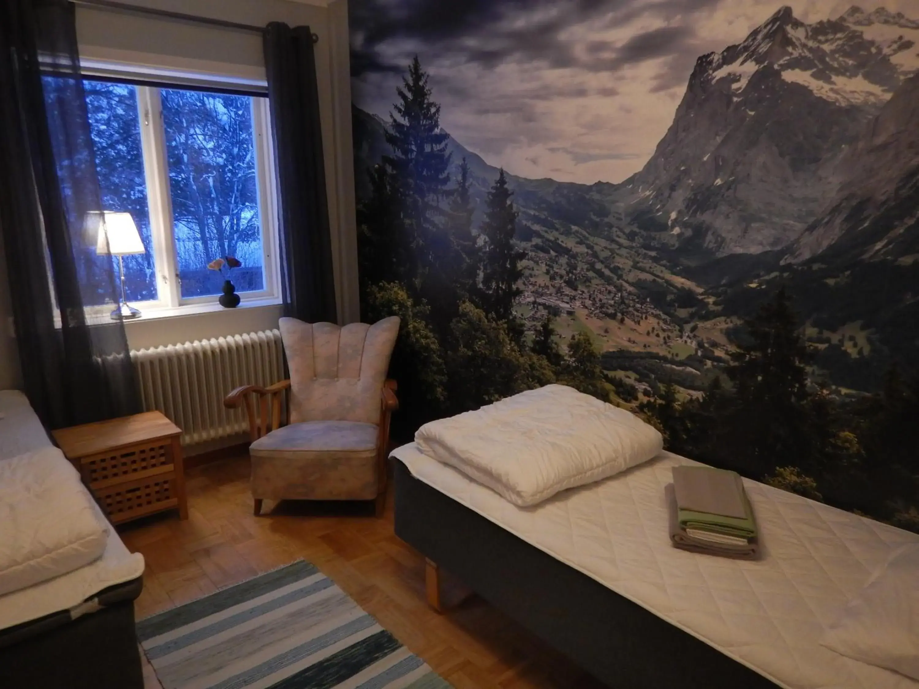 Double Room in Jokkmokks Vandrarhem Åsgård Double Room in Jokkmokks Vandrarhem Åsgård