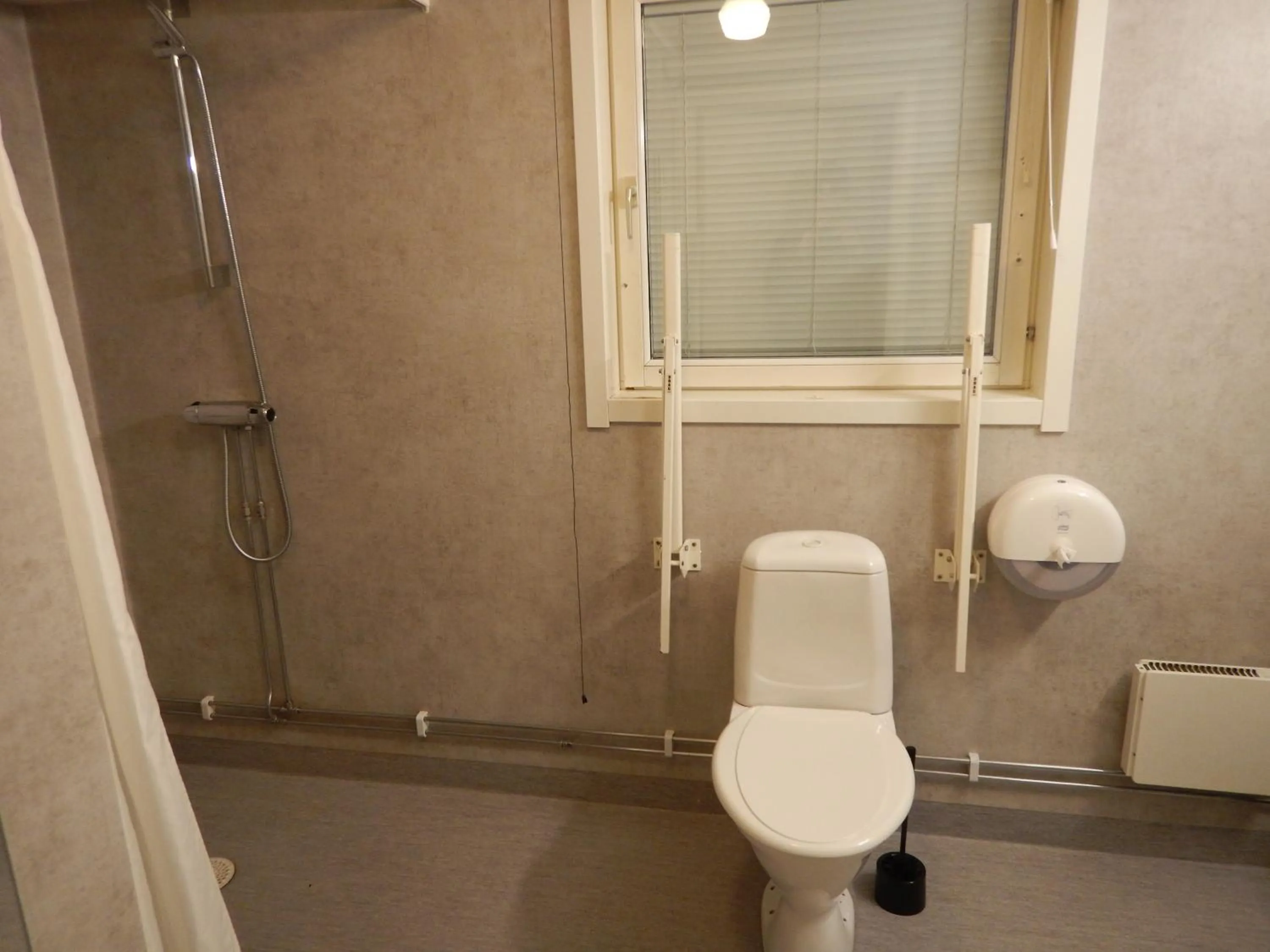 Shower in Jokkmokks Vandrarhem Åsgård