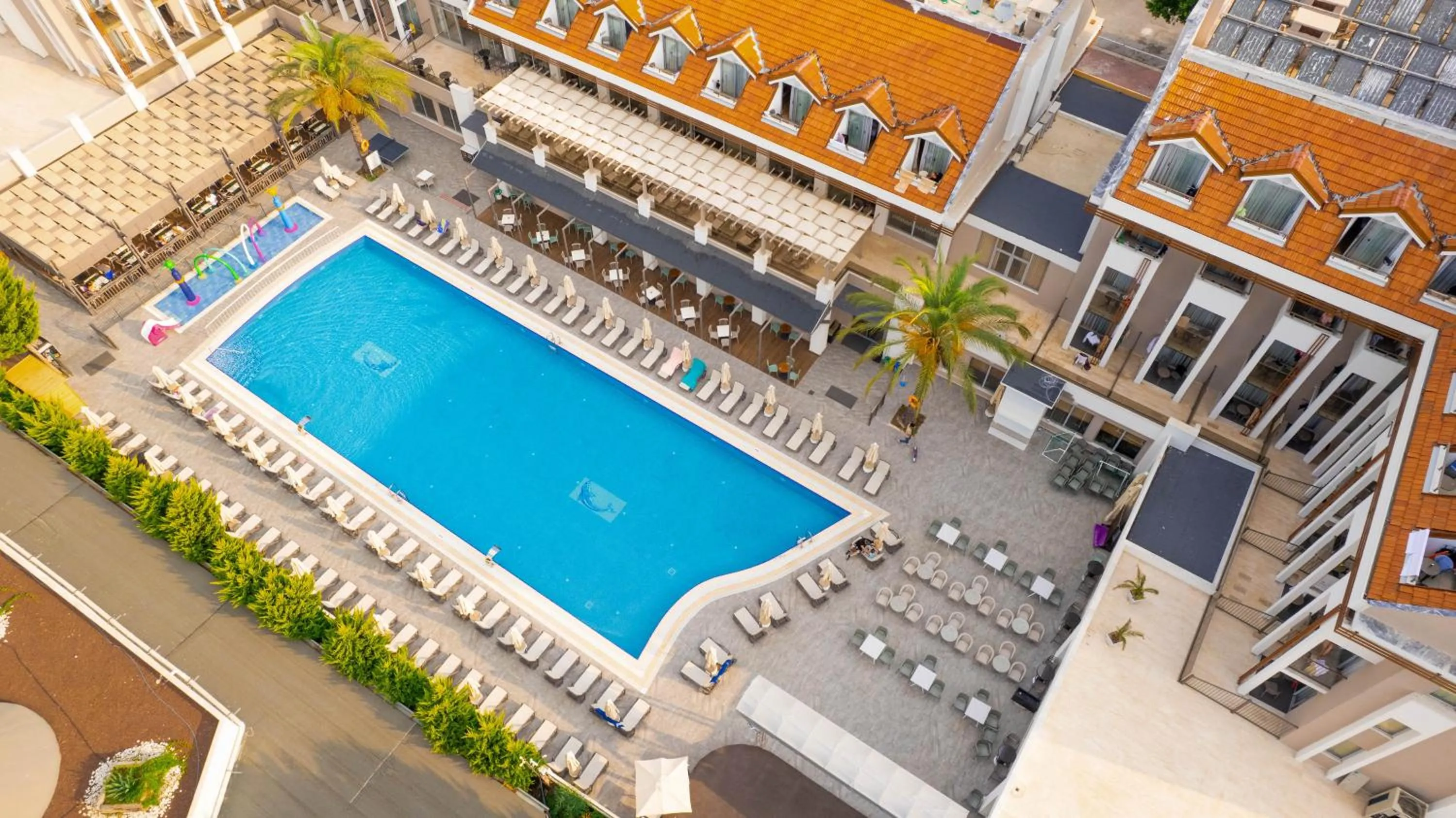 Swimming pool in Side Story Resort & Spa