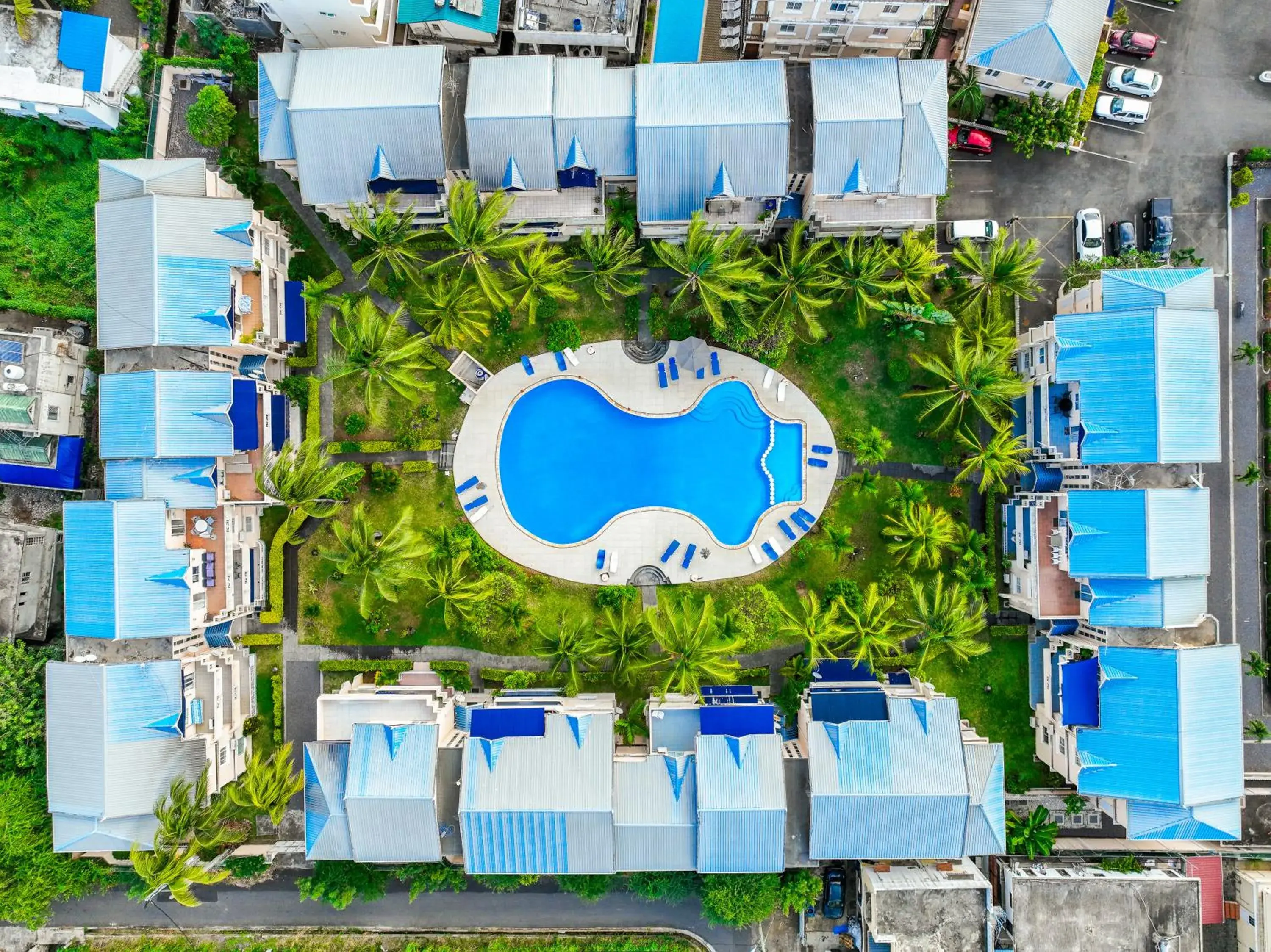 Three-Bedroom Apartment in Your west coast getaway Three-Bedroom Apartment in Your west coast getaway