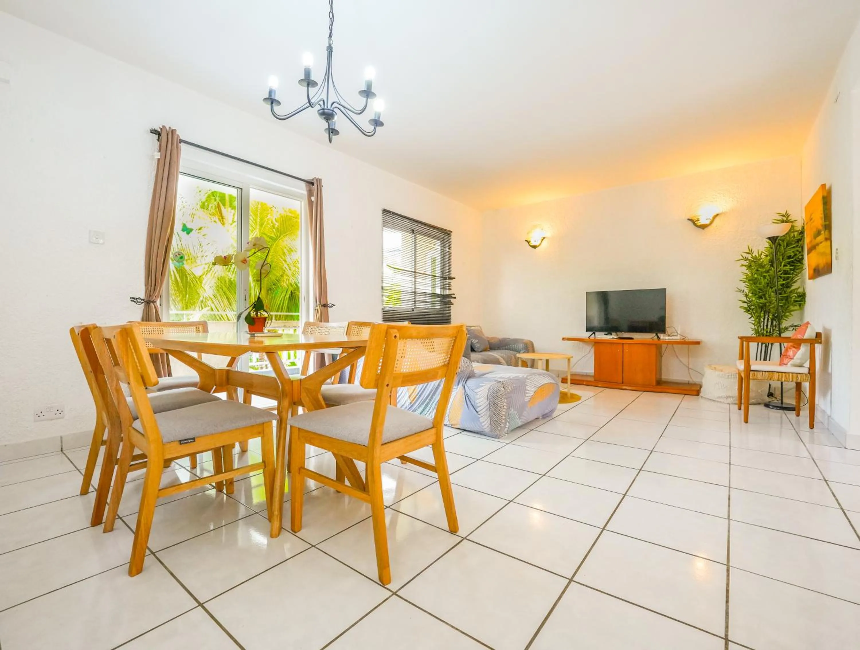 TV and multimedia in Your west coast getaway