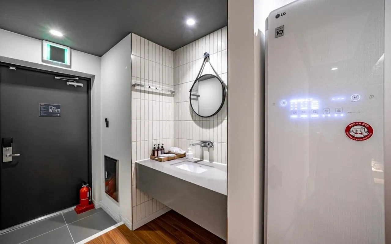 Property building in Brown Dot Hotel Sajik Baseball Stadium