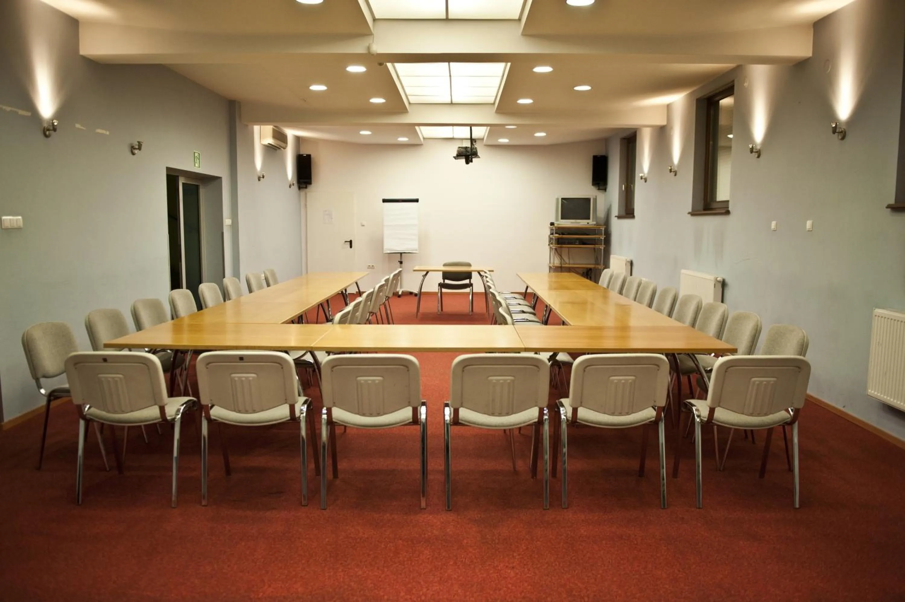 Property building in Hotel i Restauracja Borowianka