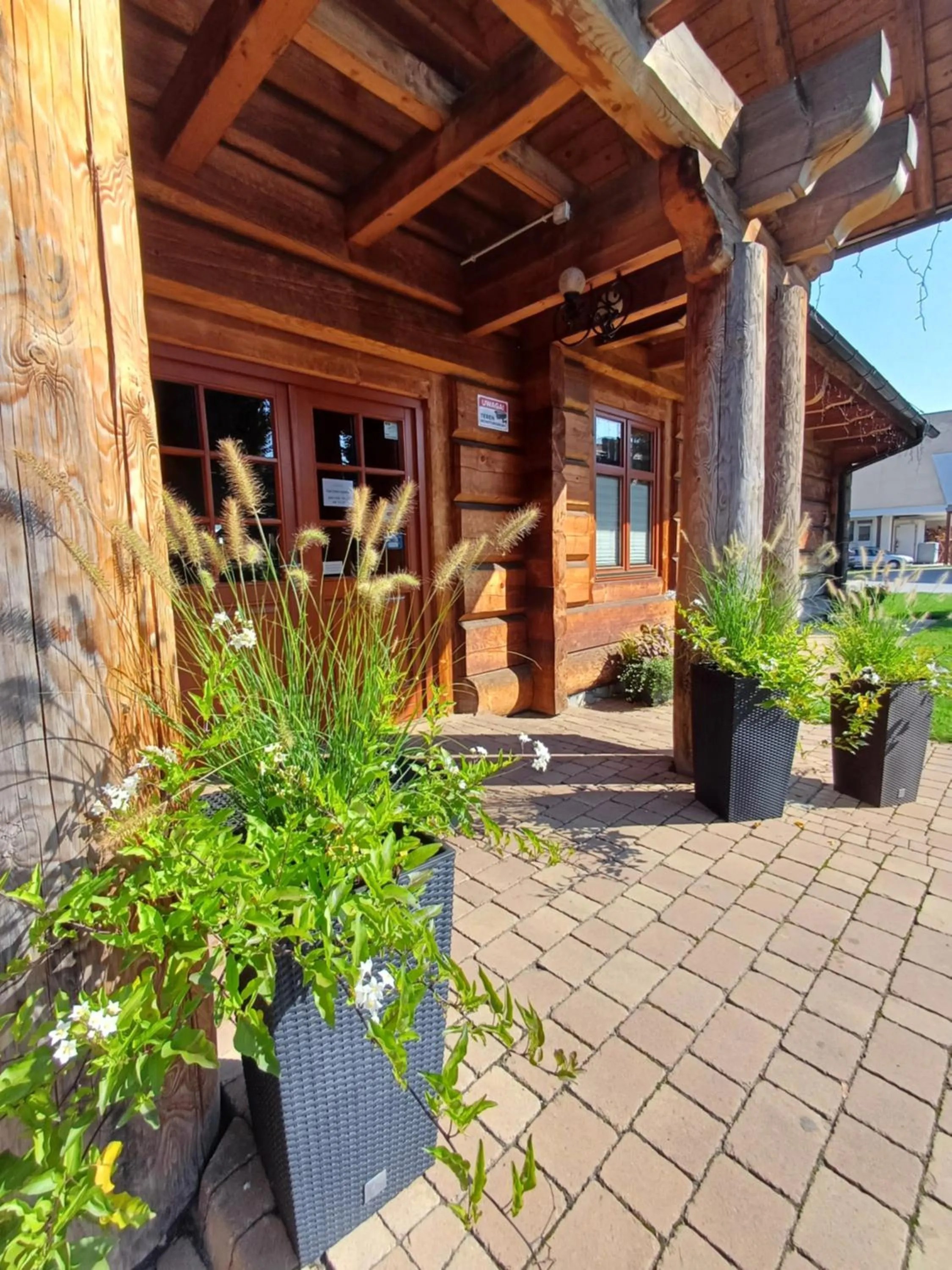 Property building in Hotel i Restauracja Borowianka