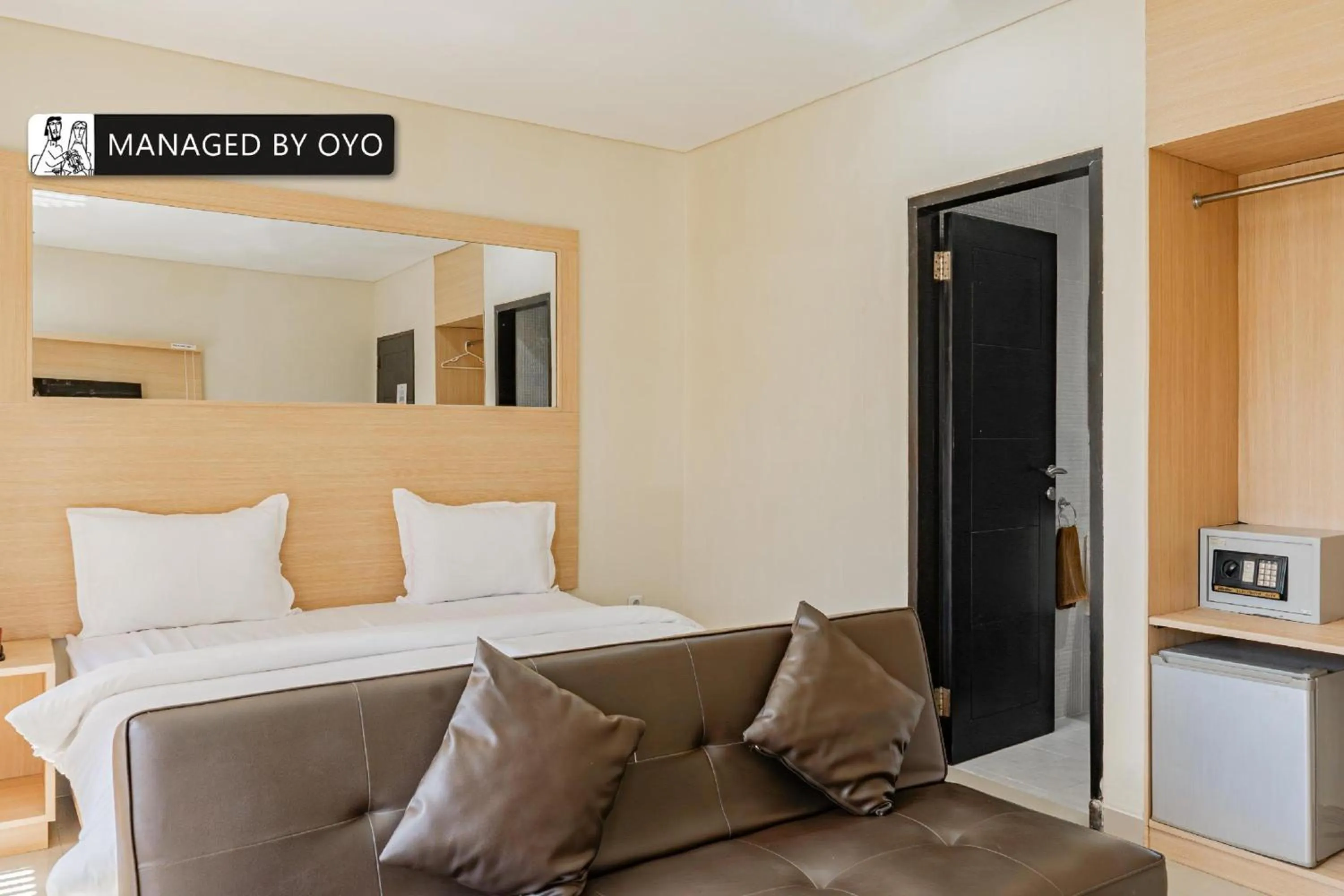 Photo of the whole room, Bed in Collection O Kuta Near Airport Ngurah Rai