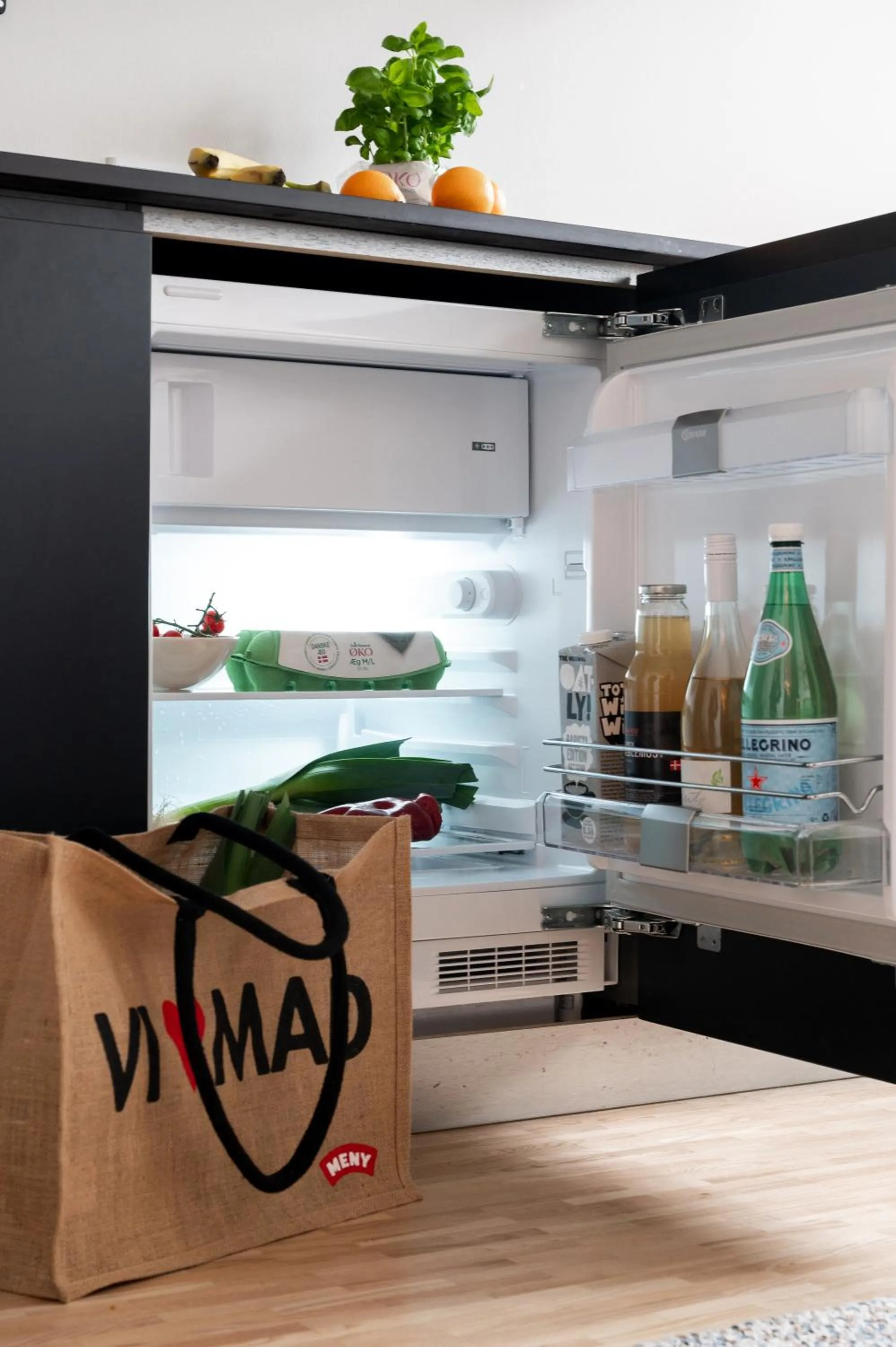kitchen in Beach Trail apartments by Daniel&Jacob's