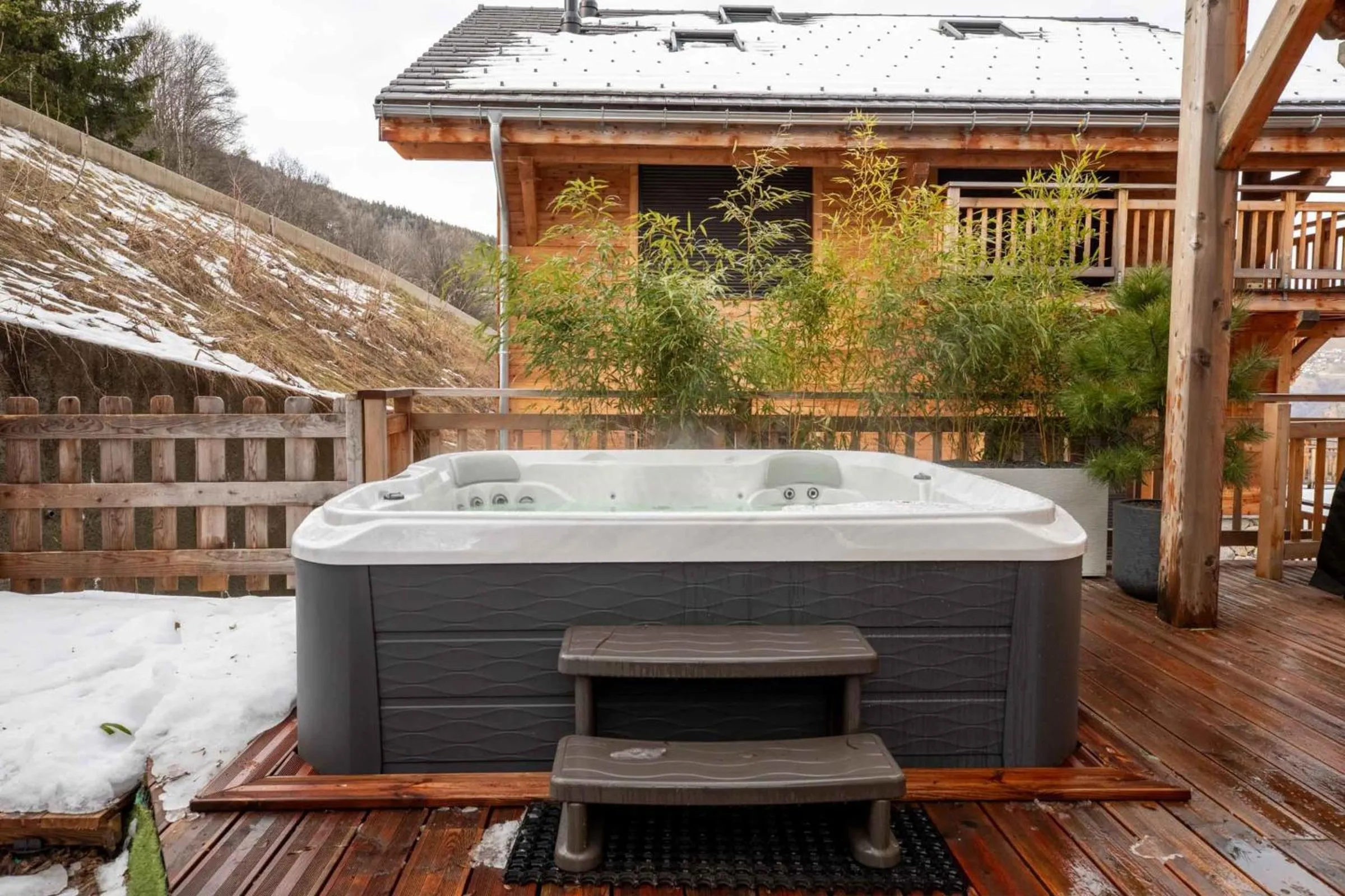 Chalet des Anges with outside hot tube !