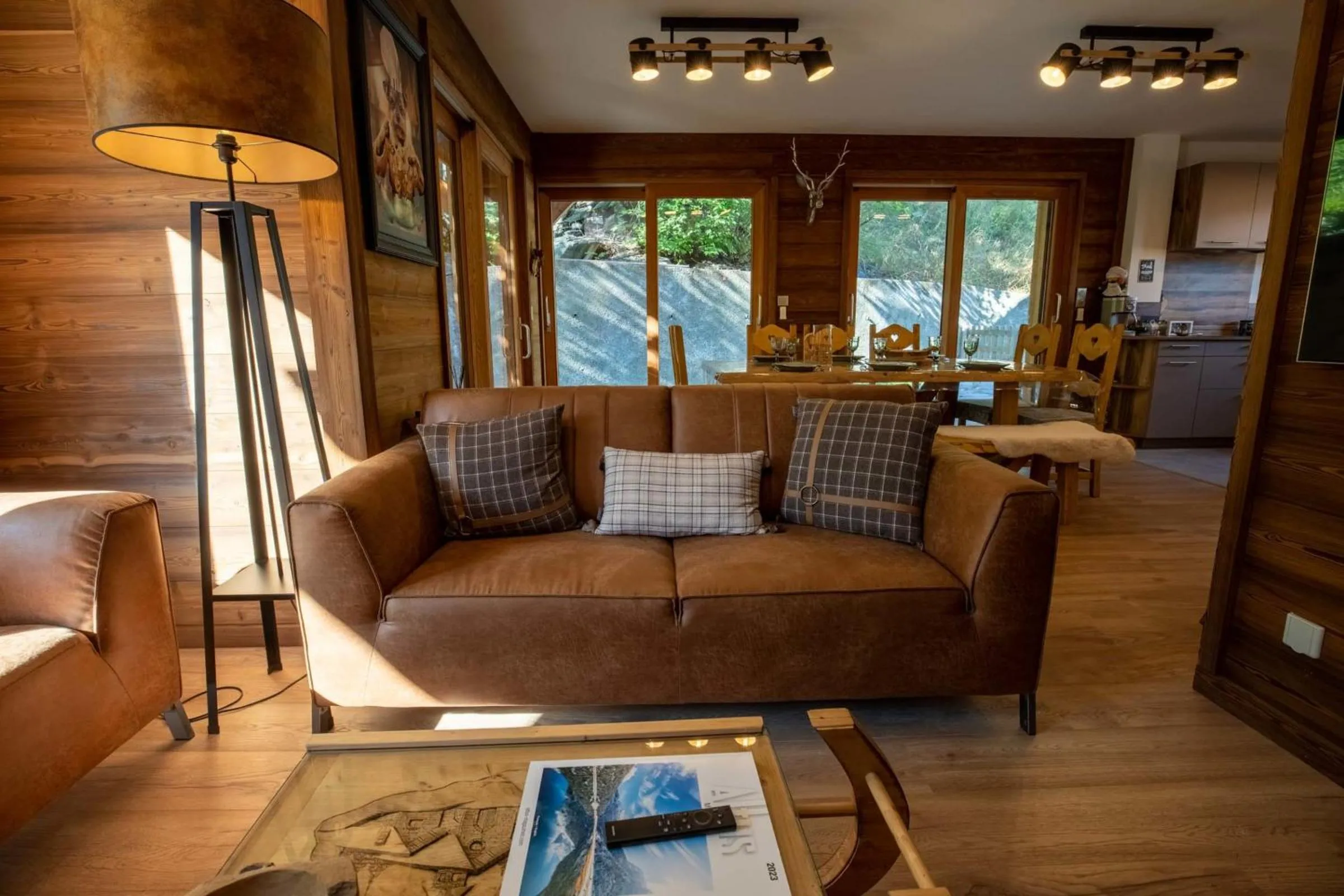 Chalet des Anges with outside hot tube !