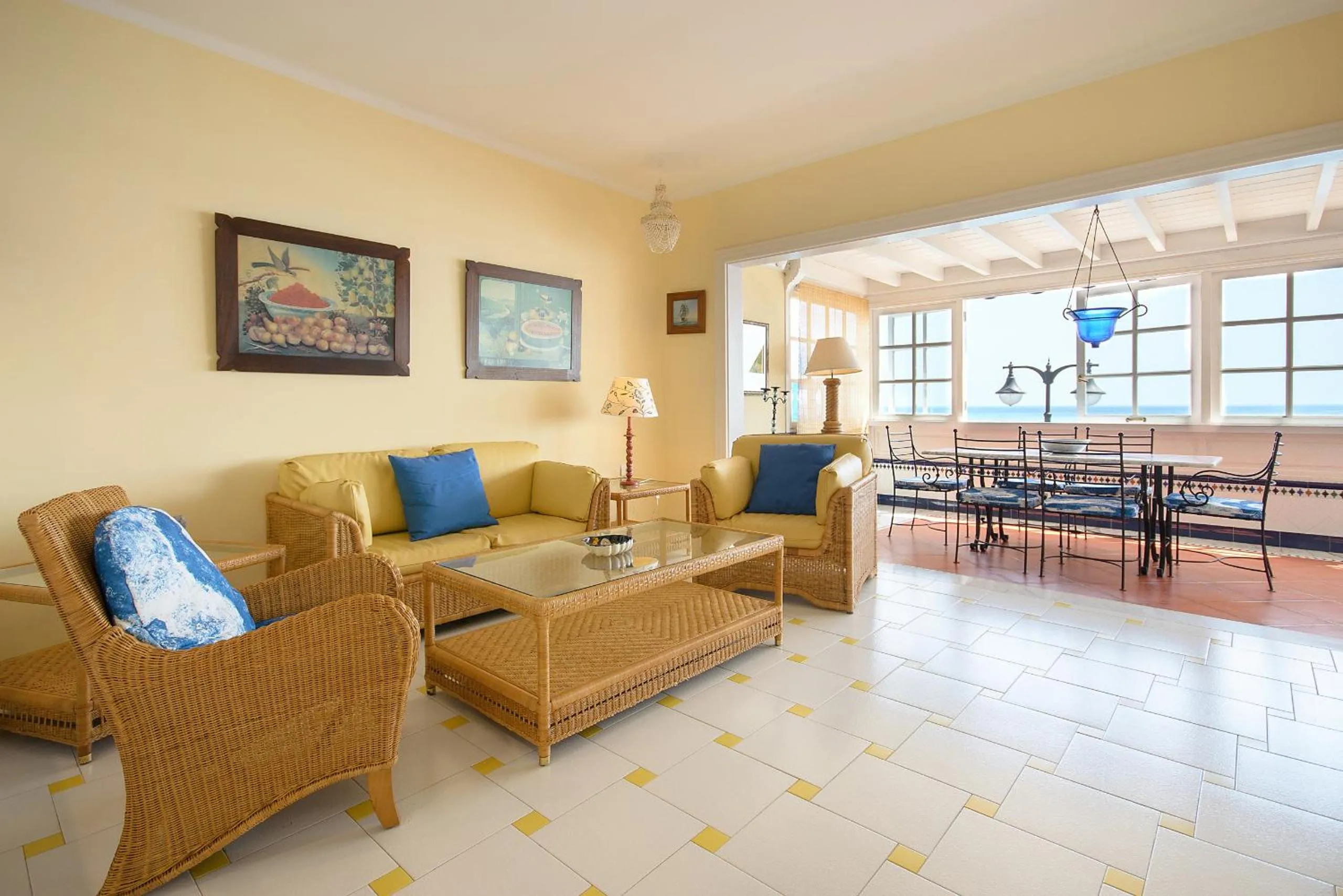 Communal lounge/ TV room in Casa Lola y Elena - Playa Blanca, Lanzarote