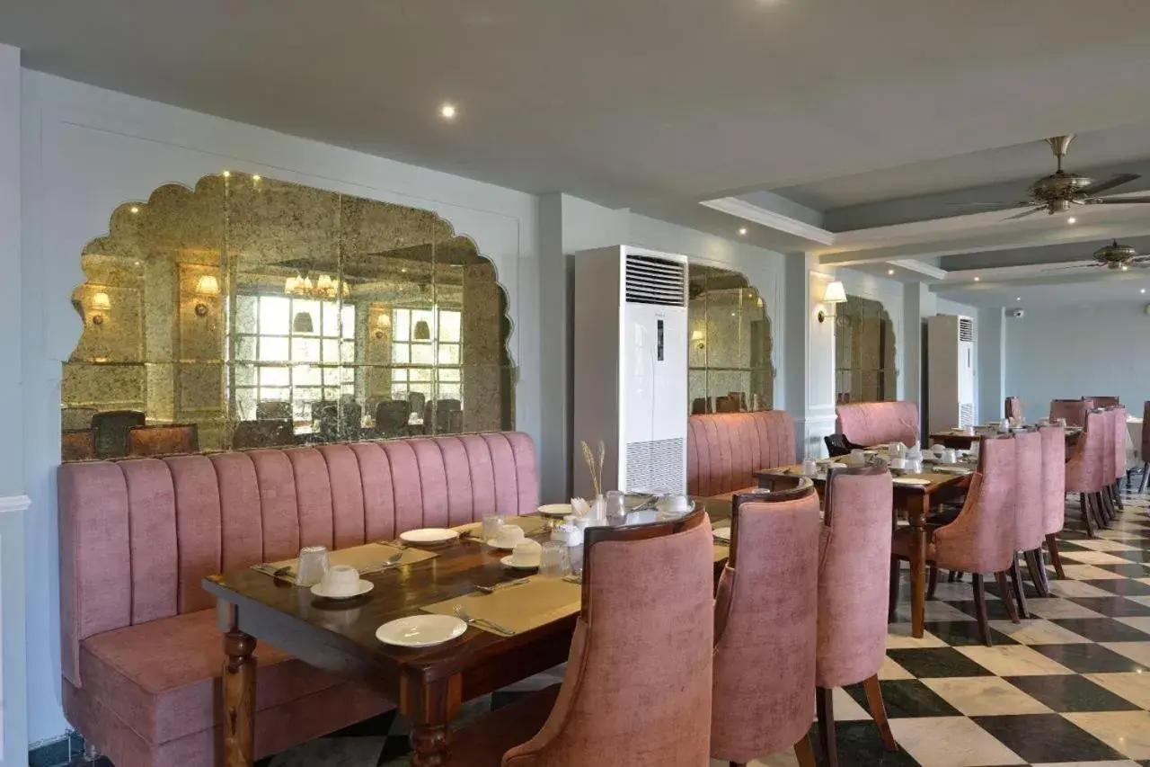 Restaurant/places to eat in Hotel Chandra Raj Mahal Restaurant/places to eat in Hotel Chandra Raj Mahal