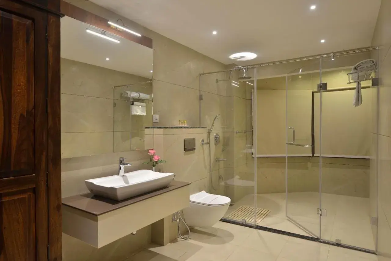 Bathroom in Hotel Chandra Raj Mahal Bathroom in Hotel Chandra Raj Mahal