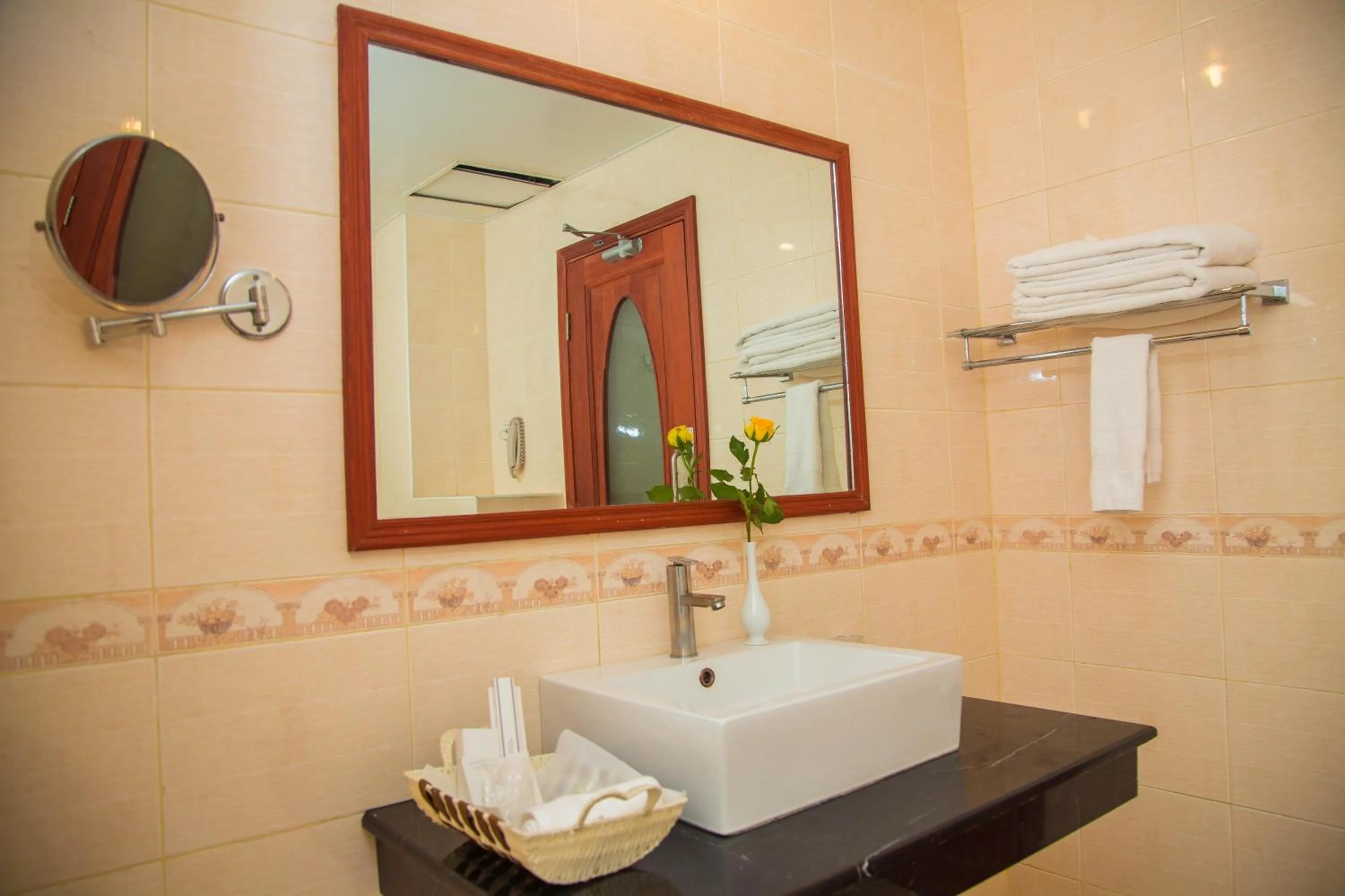 Bathroom in Palace Hotel Arusha