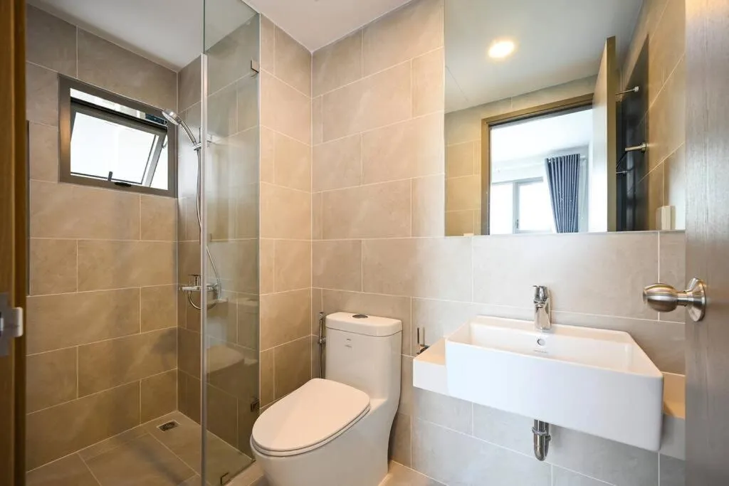 Toilet in Căn hộ Westgate- 2N House