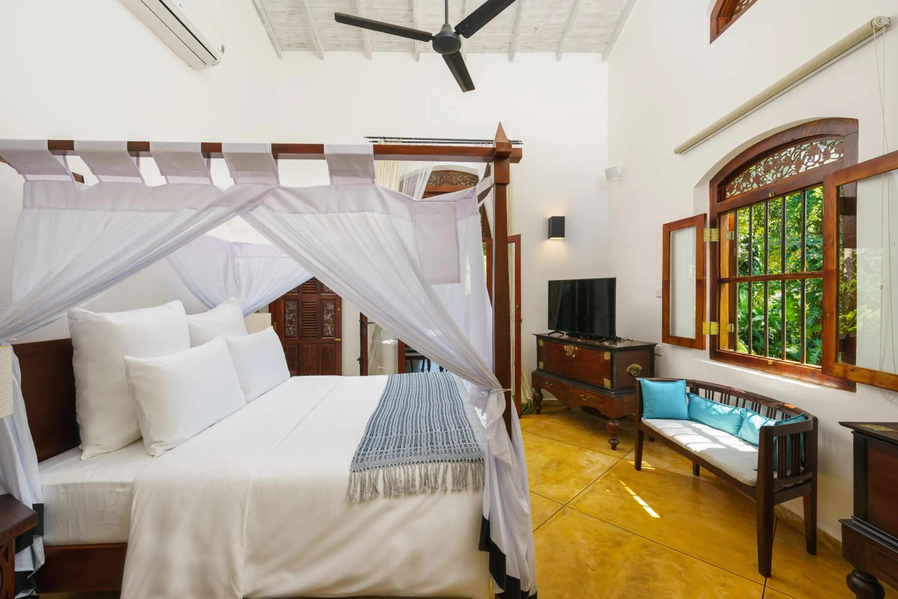 Bedroom, Bed in JH Villa