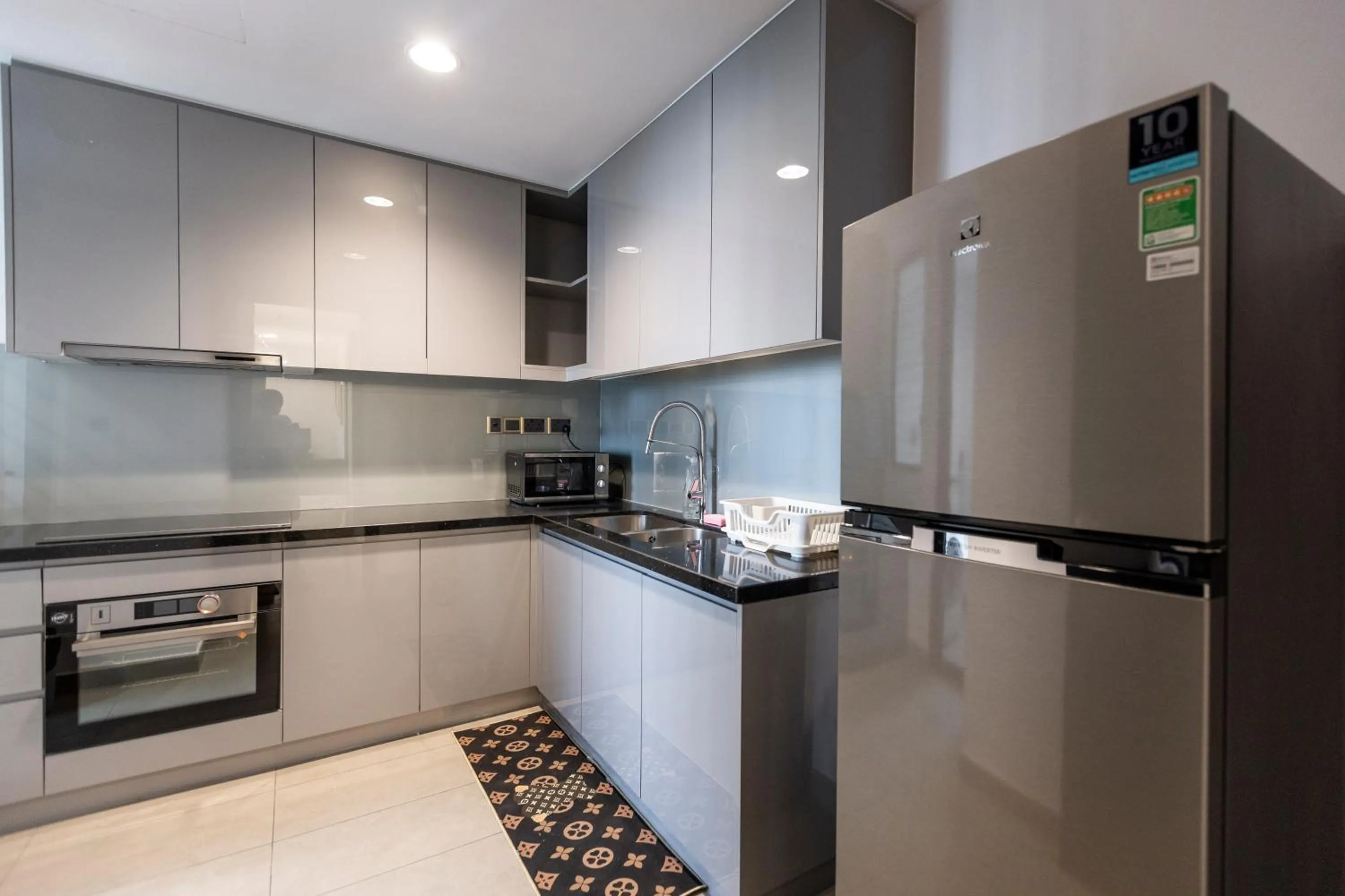 Kitchen or kitchenette in D1 Mension - Zenity Luxury Apartment - Saigon Centre