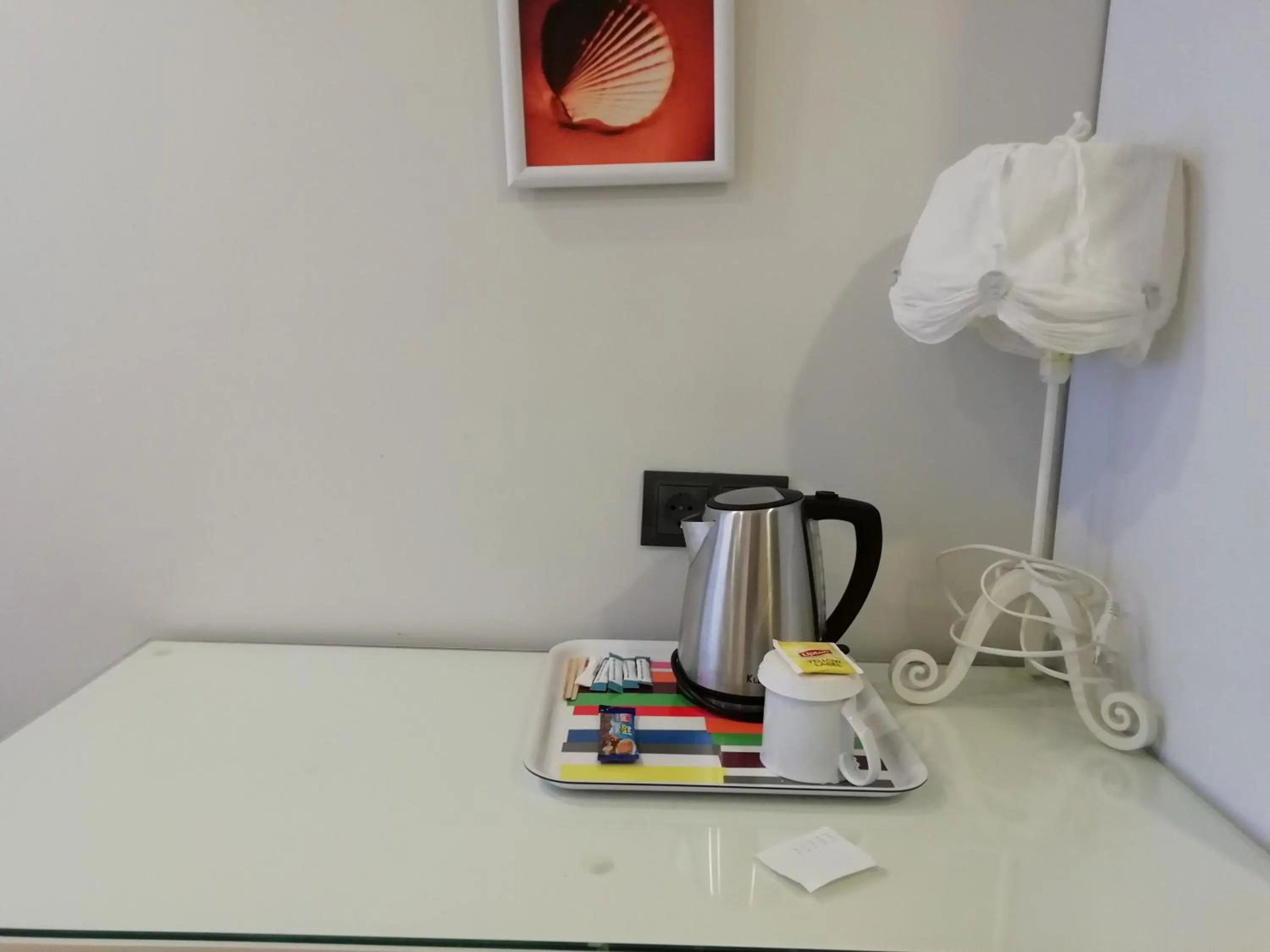 Coffee/tea facilities in Just Inn Hotel