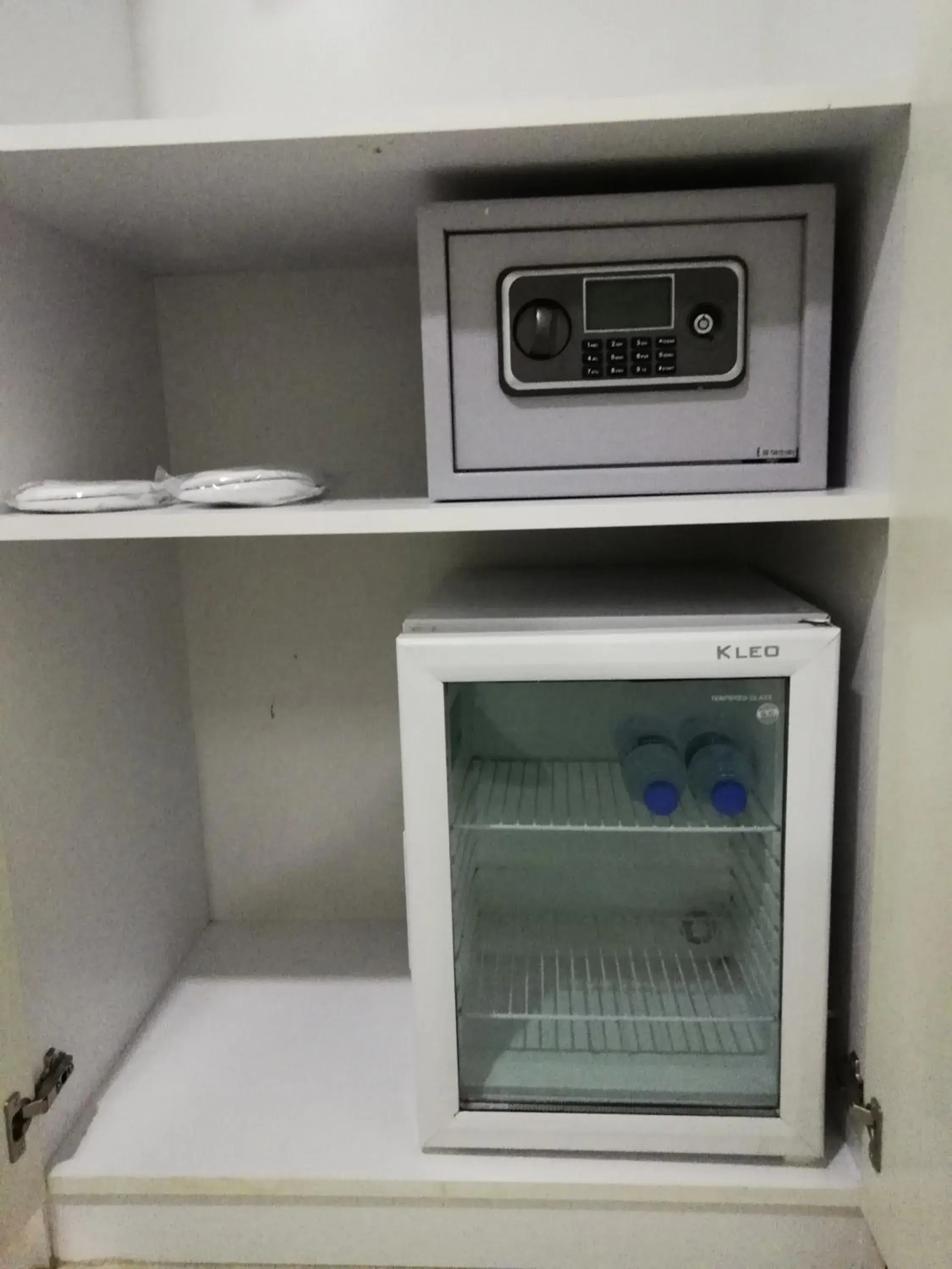 Food and drinks in Just Inn Hotel Food and drinks in Just Inn Hotel