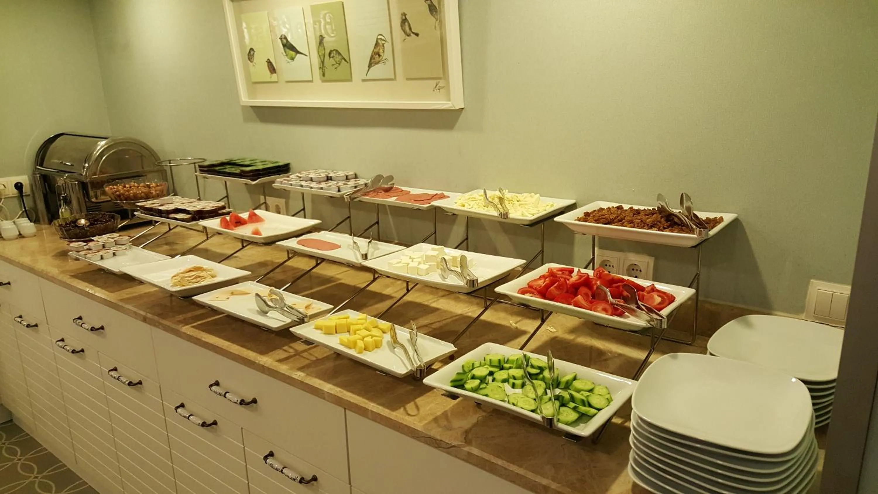 Restaurant/places to eat in Just Inn Hotel