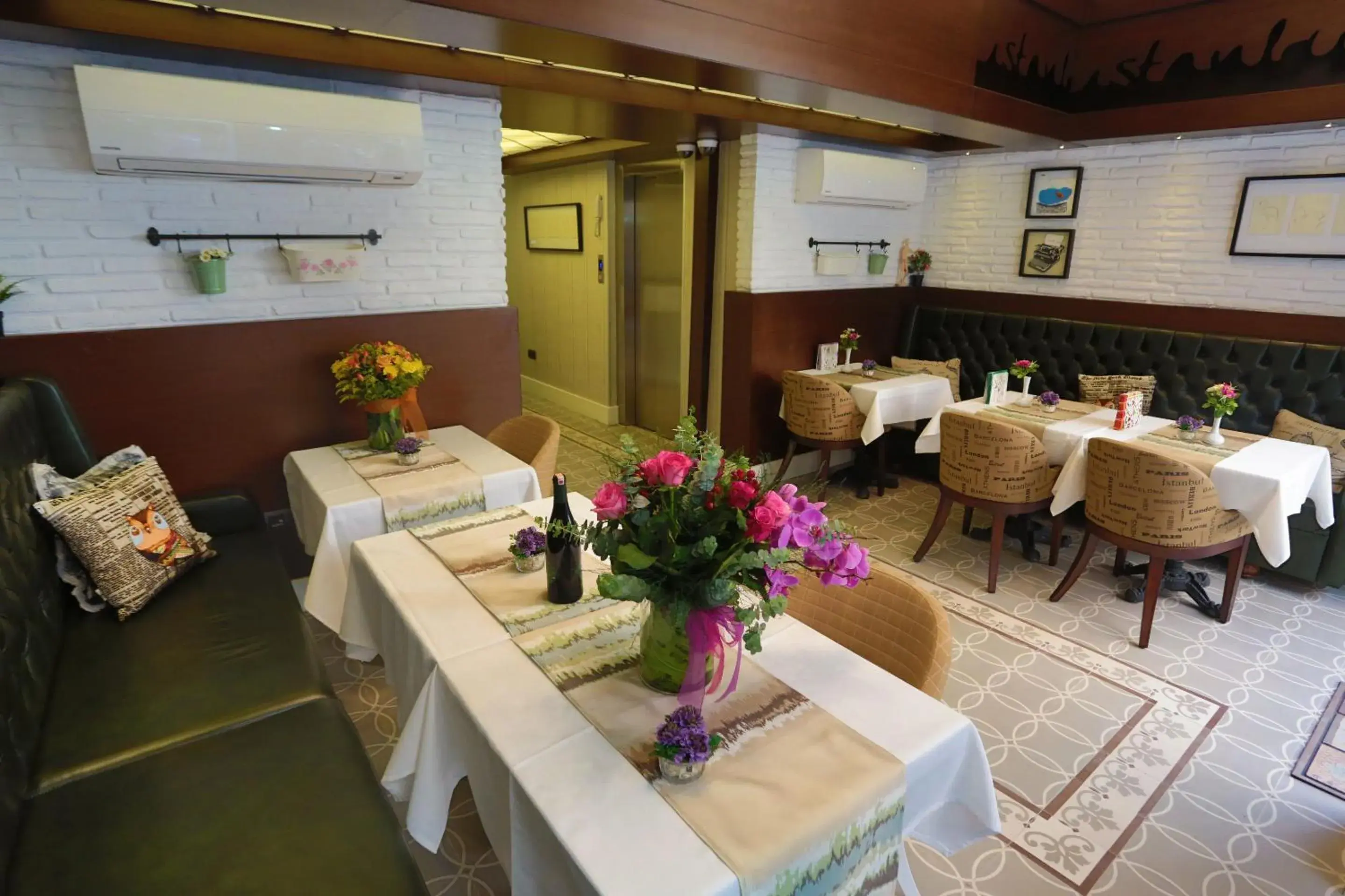 Lobby or reception in Just Inn Hotel Lobby or reception in Just Inn Hotel