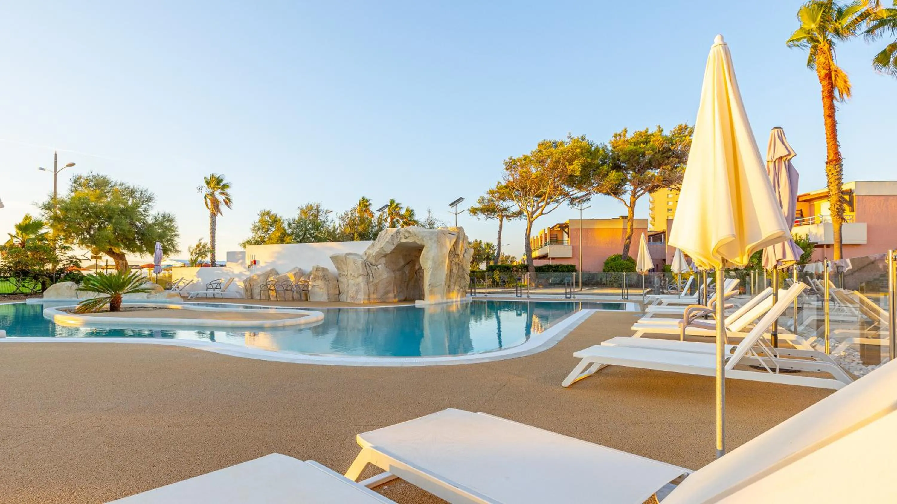 Swimming pool in Résidence Kaliopé