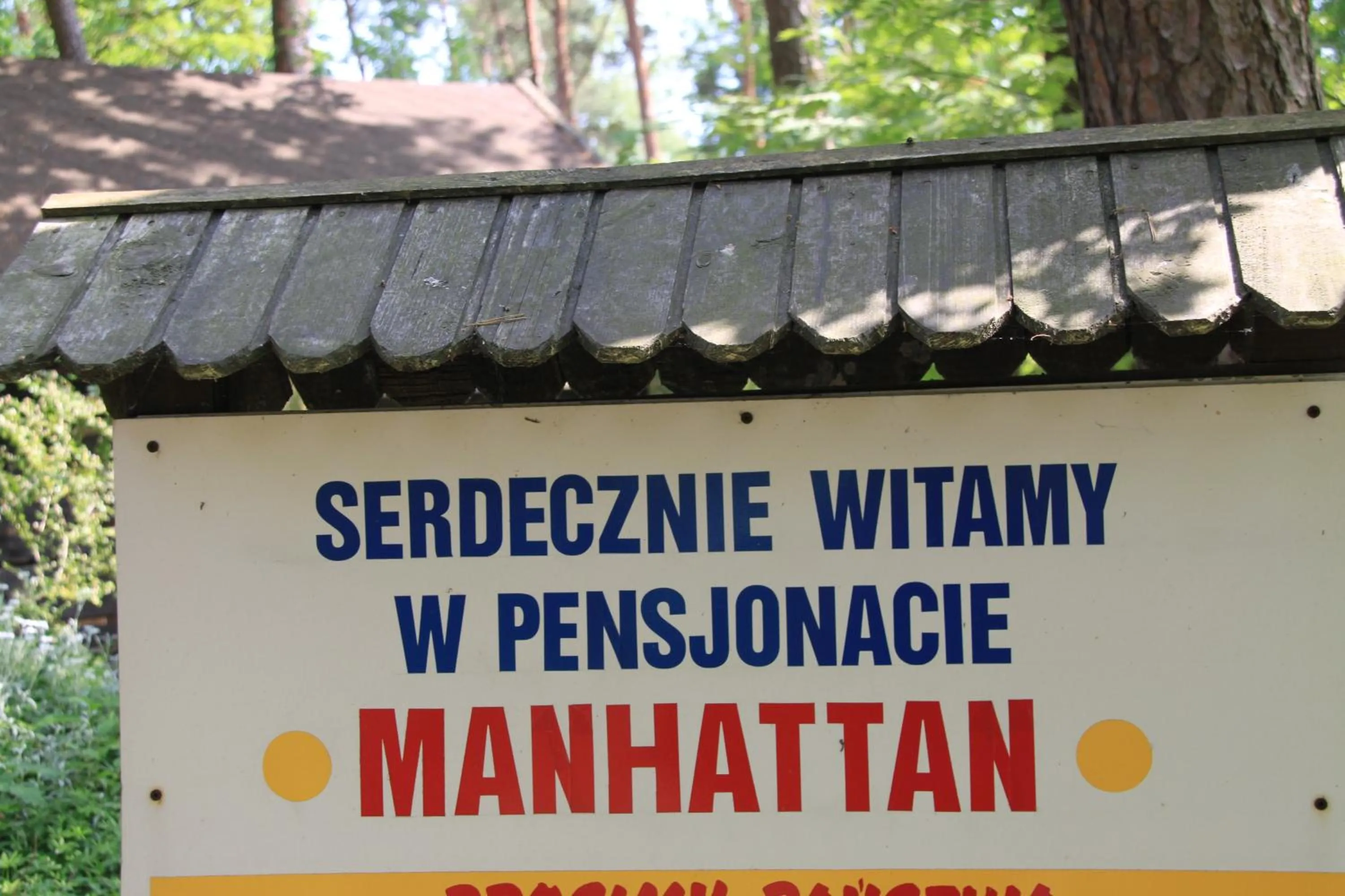 Property logo or sign in Hotel Zielony & OW Borowik & Pensjonat Manhattan - Centrum Rekreacji i Wypoczynku GASTROTUR