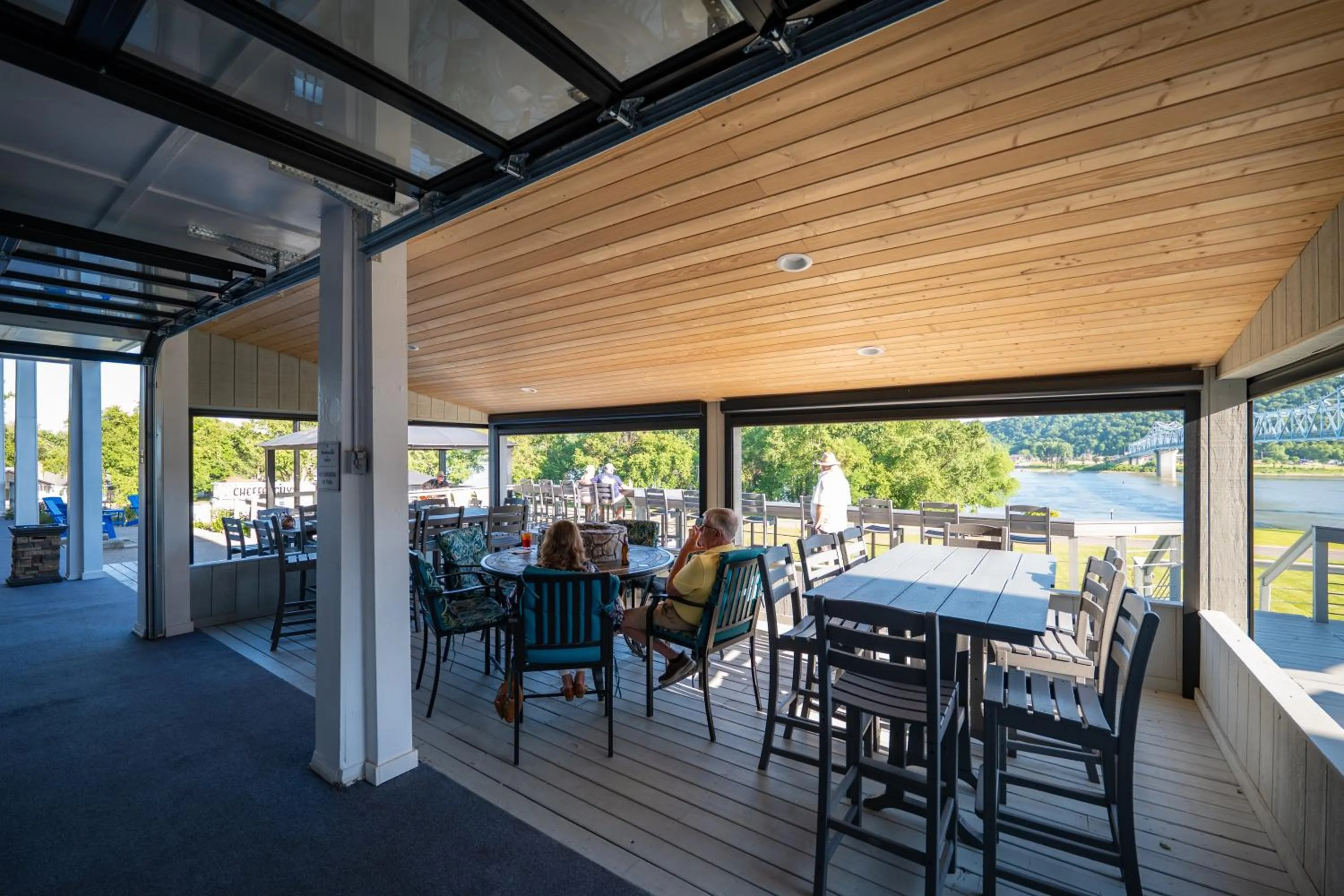 Patio in Riverboat Inn & Suites