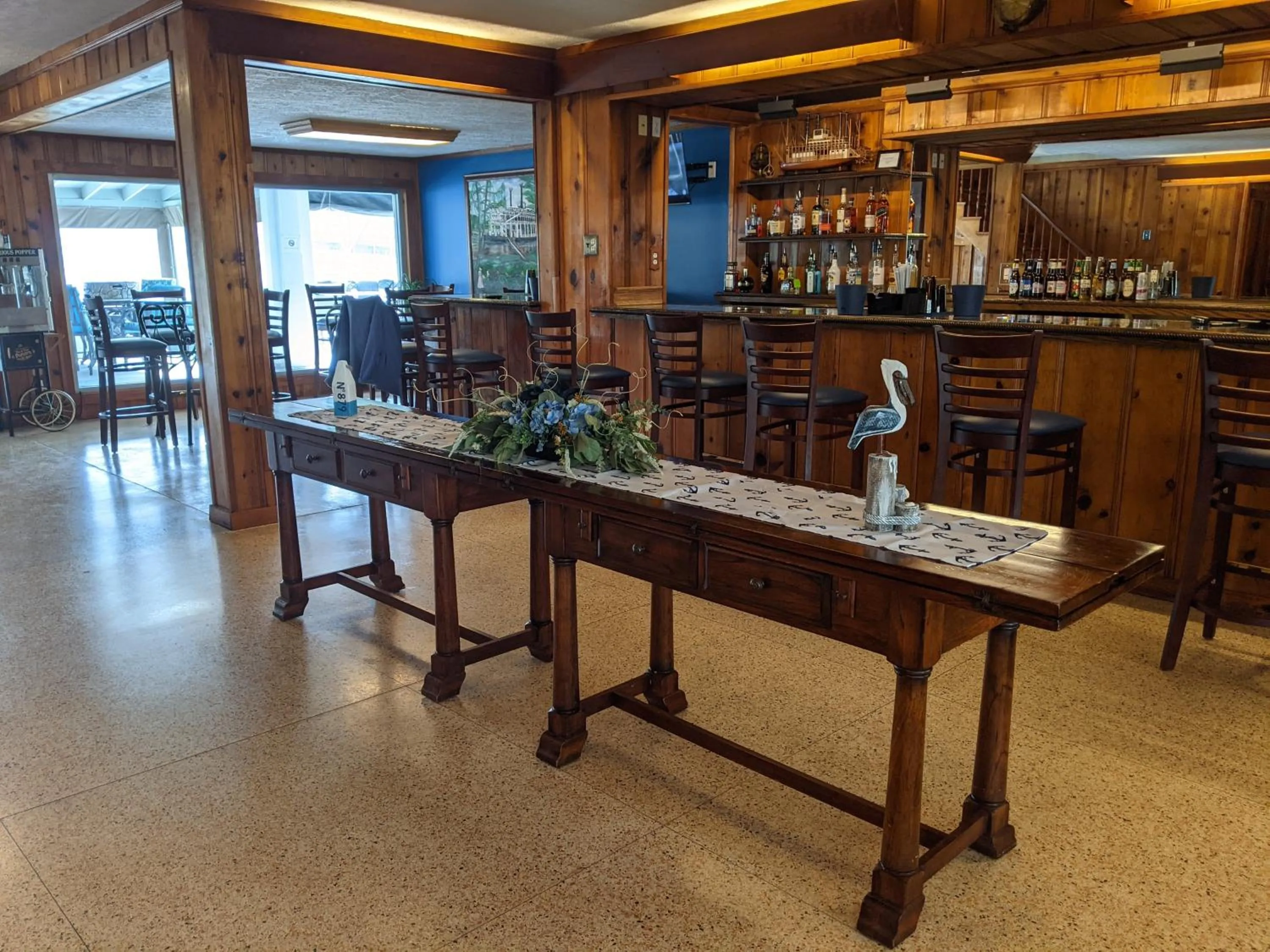 Lounge or bar in Riverboat Inn & Suites