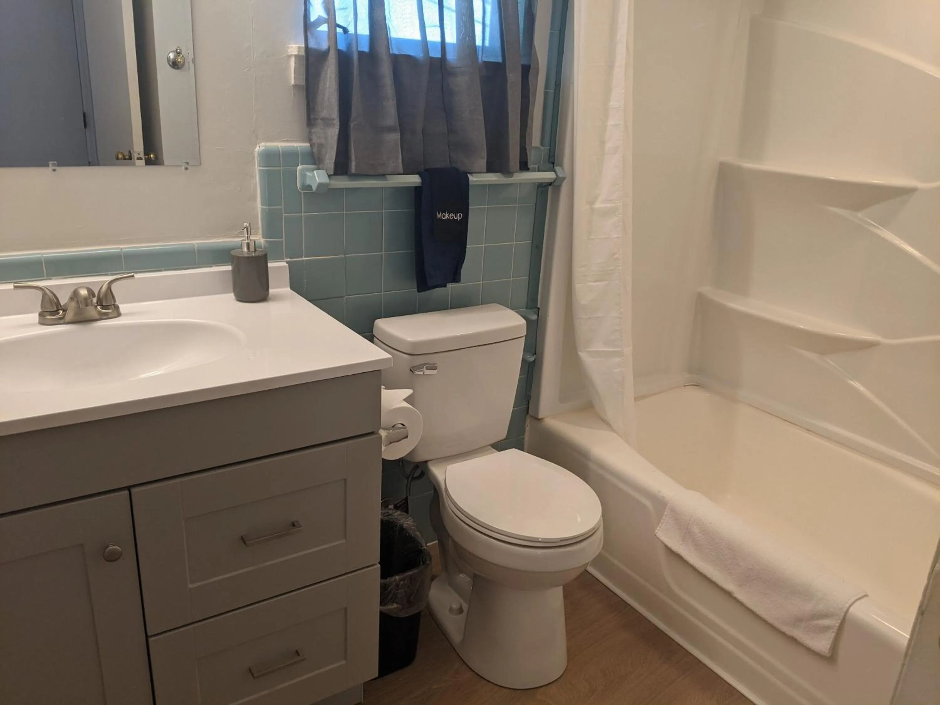 Bathroom in Riverboat Inn & Suites