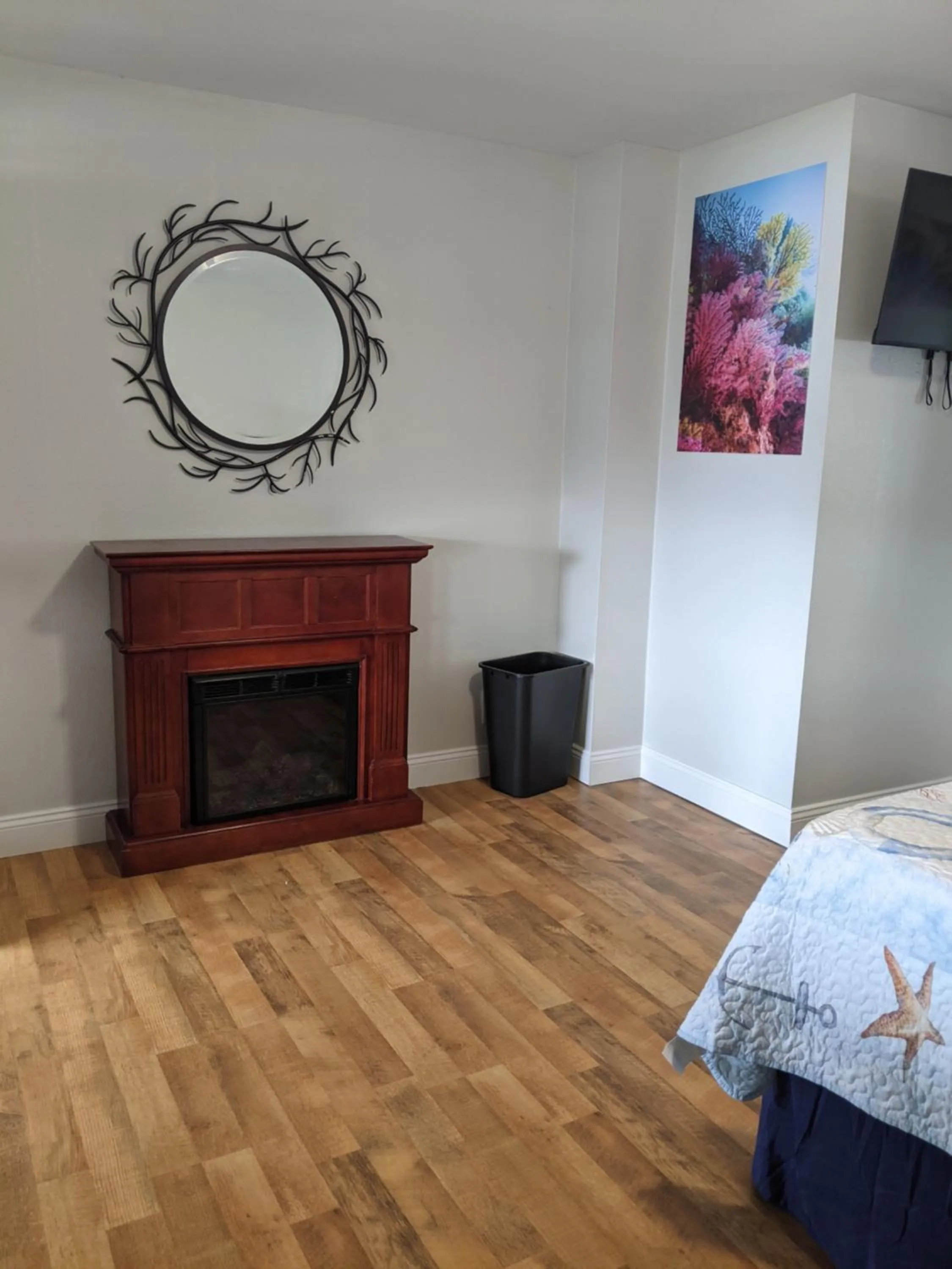 Bed in Riverboat Inn & Suites