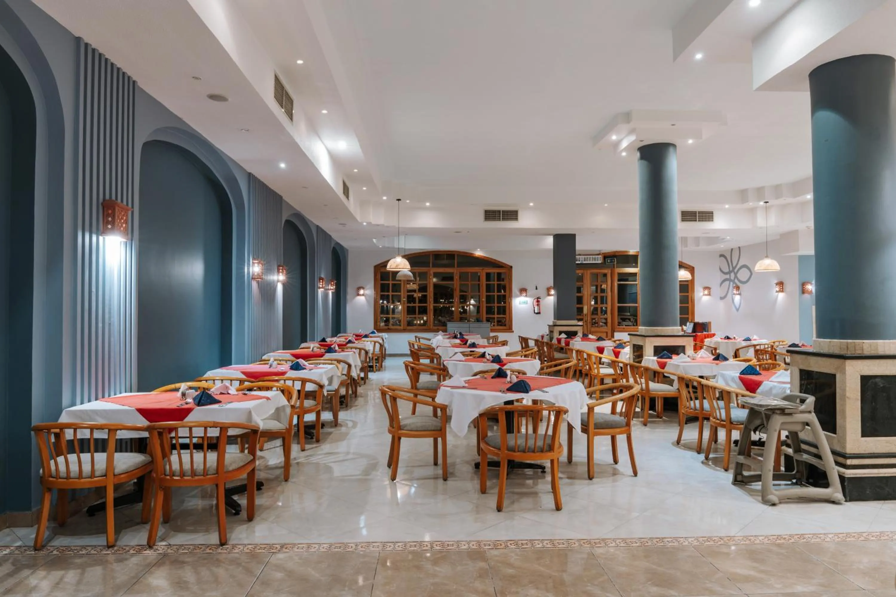 Restaurant/places to eat in Sentido Akassia Beach
